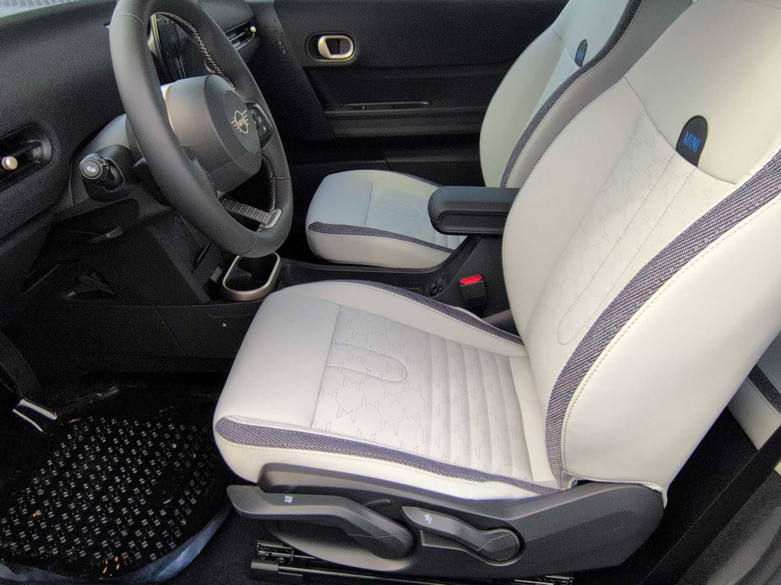 2026 MINI CONVERTIBLE SIGNATURE PLUS