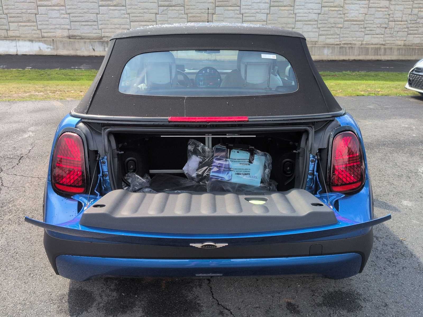 2026 MINI CONVERTIBLE SIGNATURE PLUS