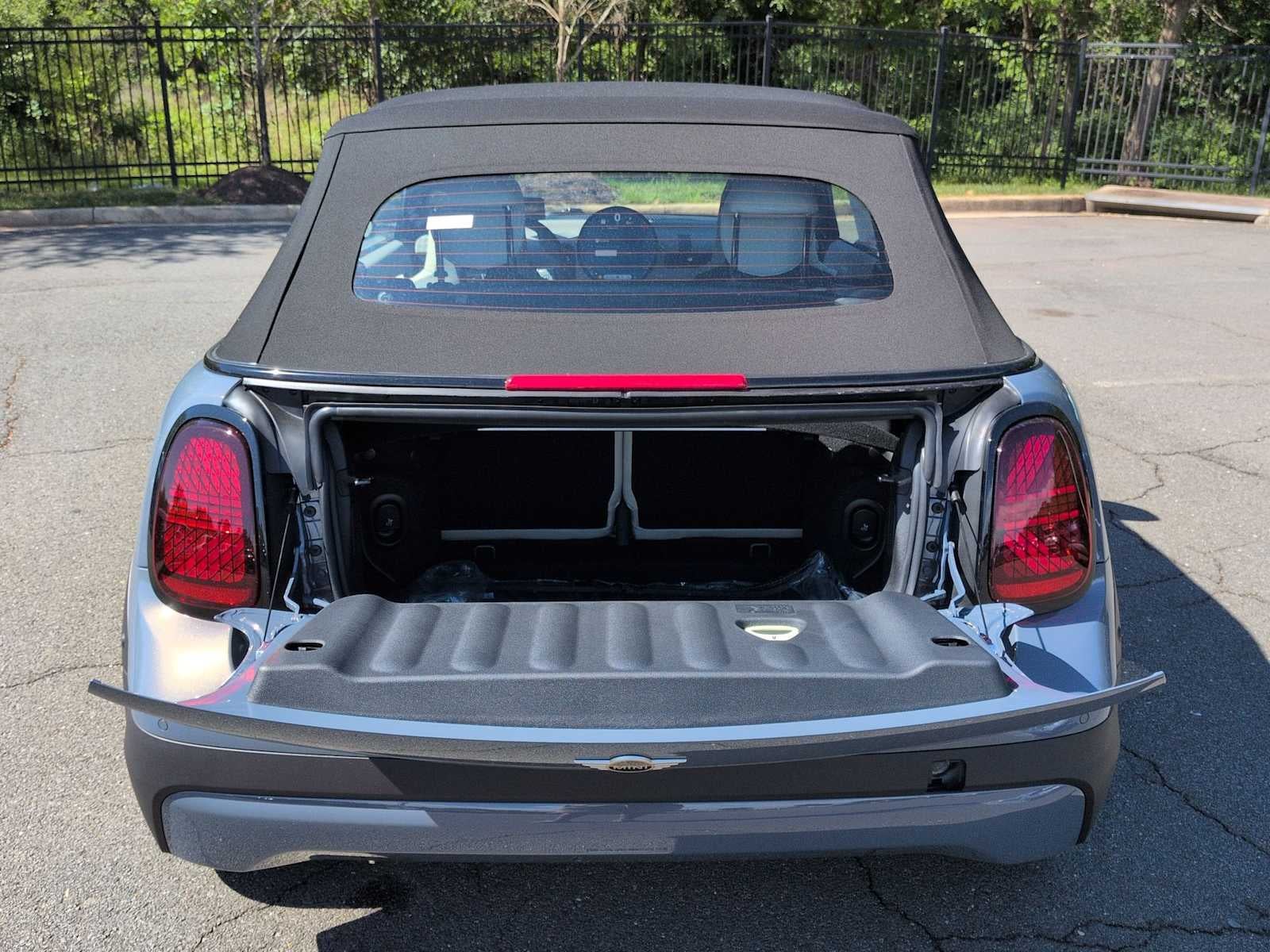 2026 MINI CONVERTIBLE ICONIC