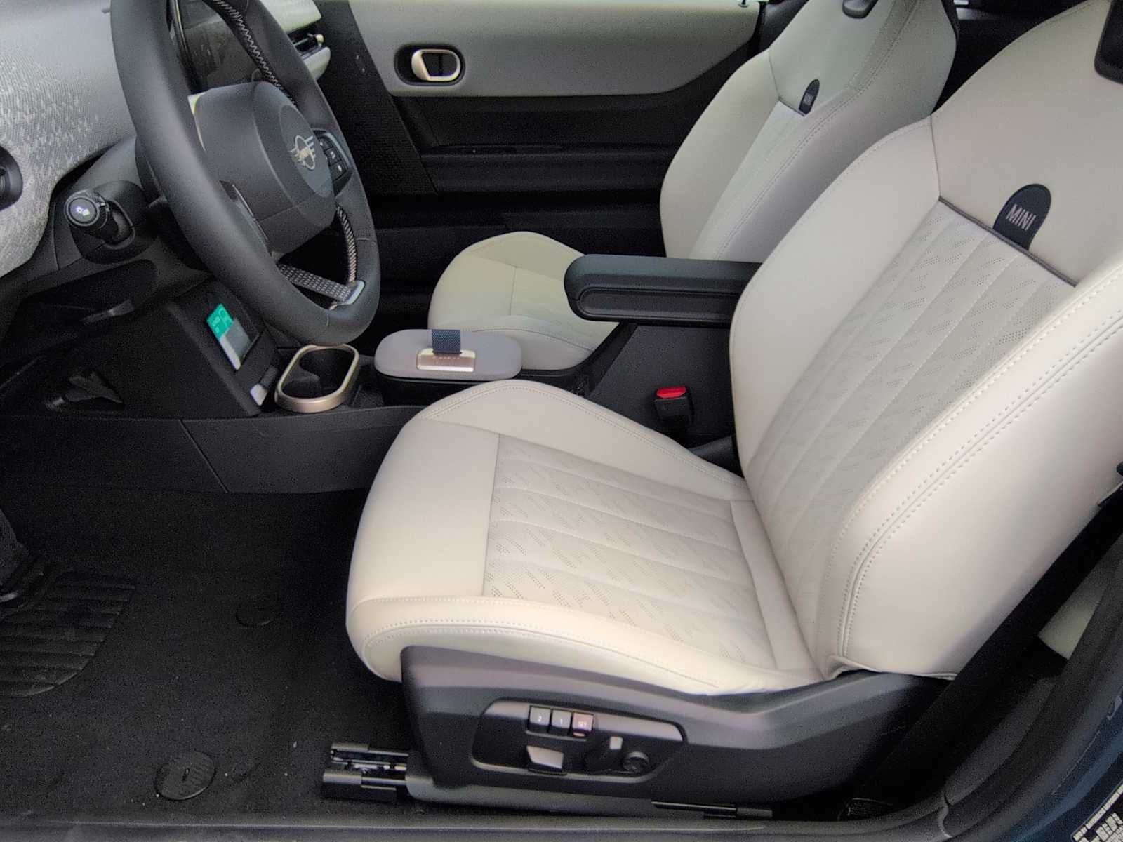 2026 MINI CONVERTIBLE ICONIC