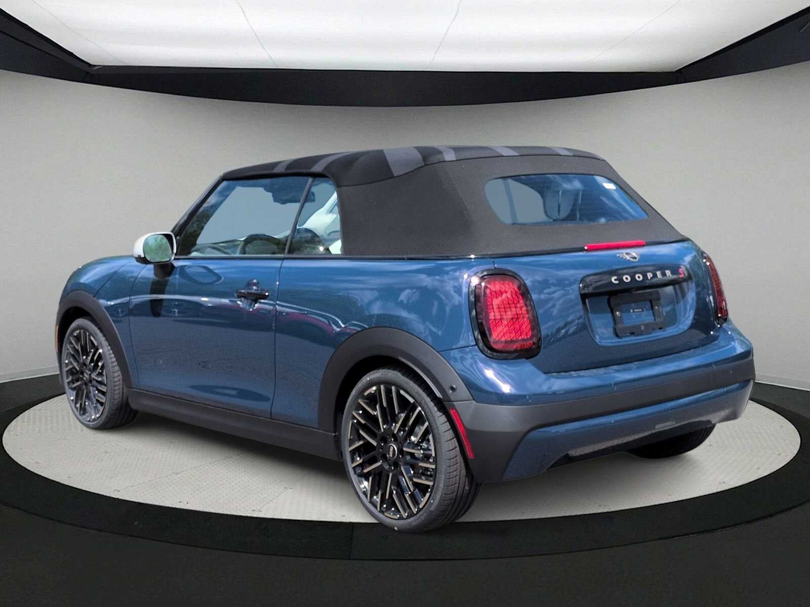 2026 MINI CONVERTIBLE ICONIC