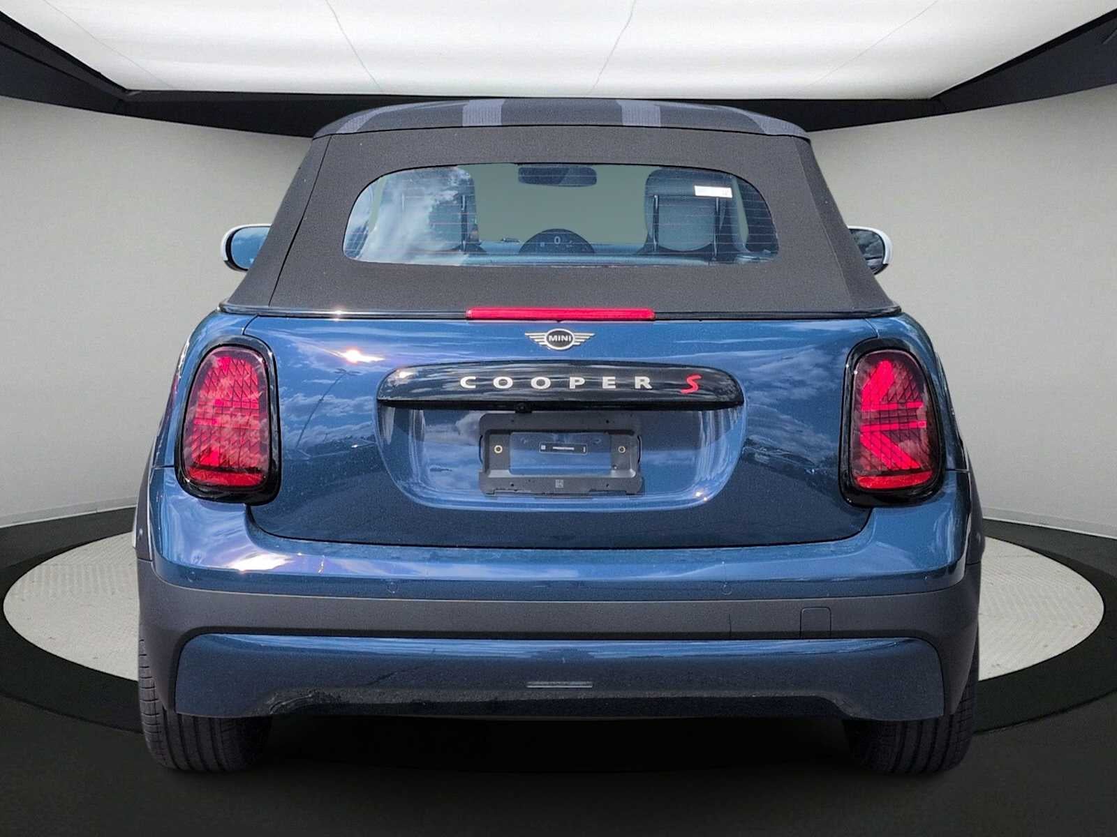 2026 MINI CONVERTIBLE ICONIC