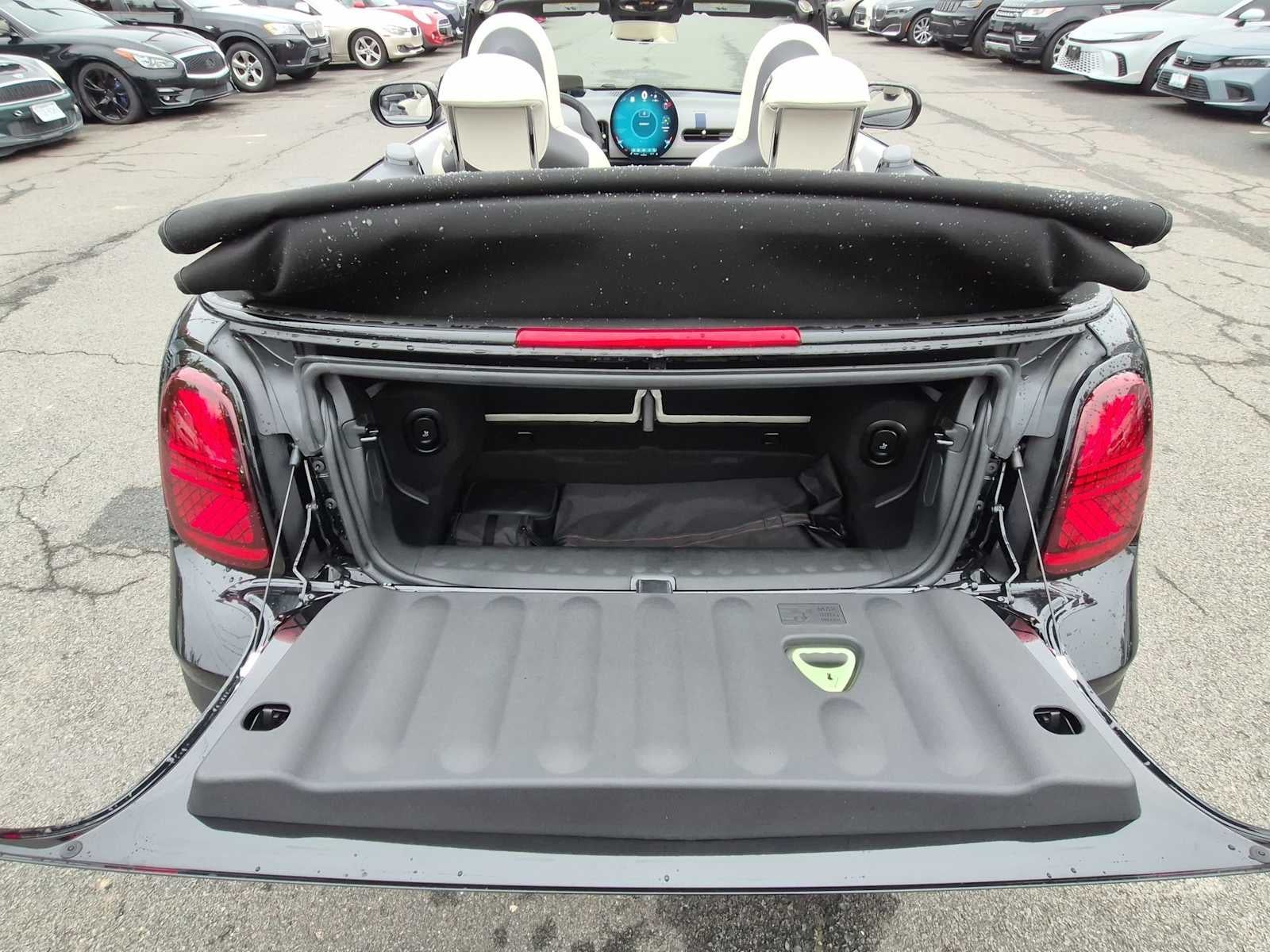 2027 MINI CONVERTIBLE SIGNATURE PLUS