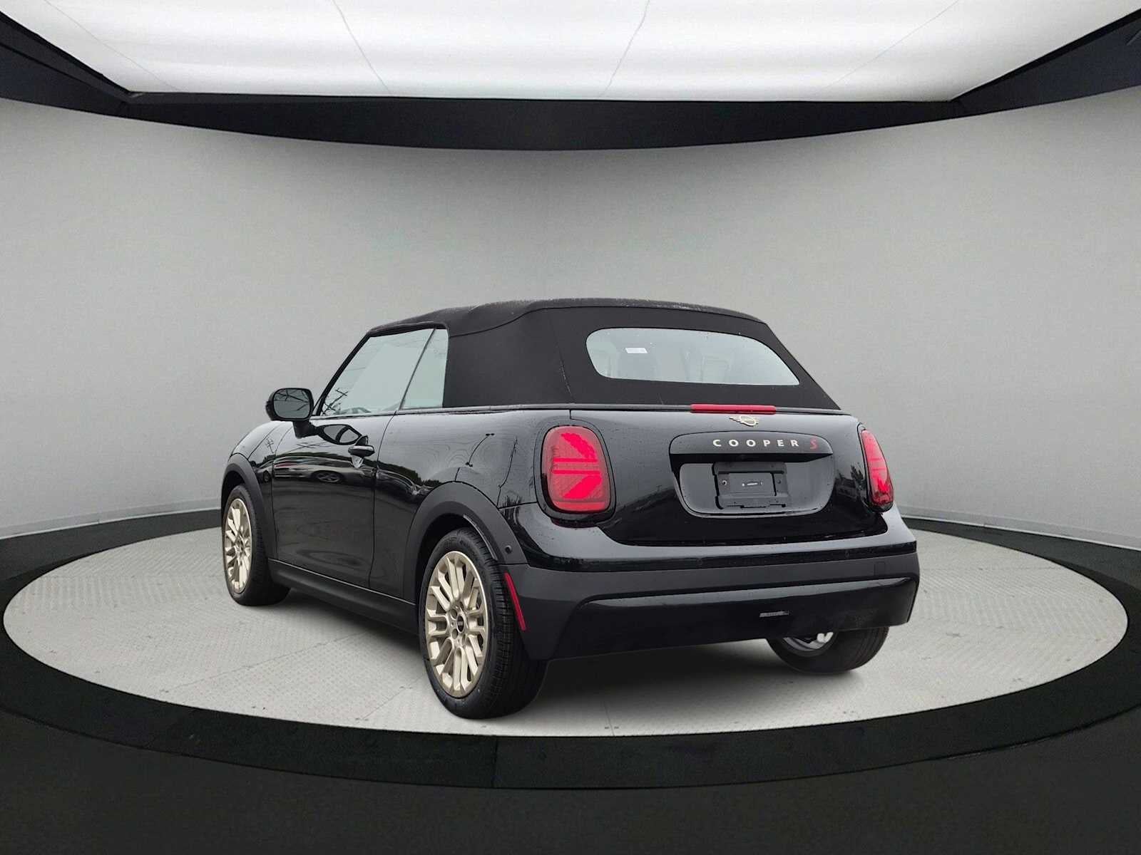 2027 MINI CONVERTIBLE SIGNATURE PLUS