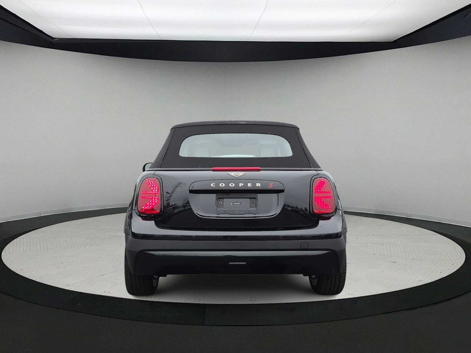 2027 MINI CONVERTIBLE SIGNATURE PLUS