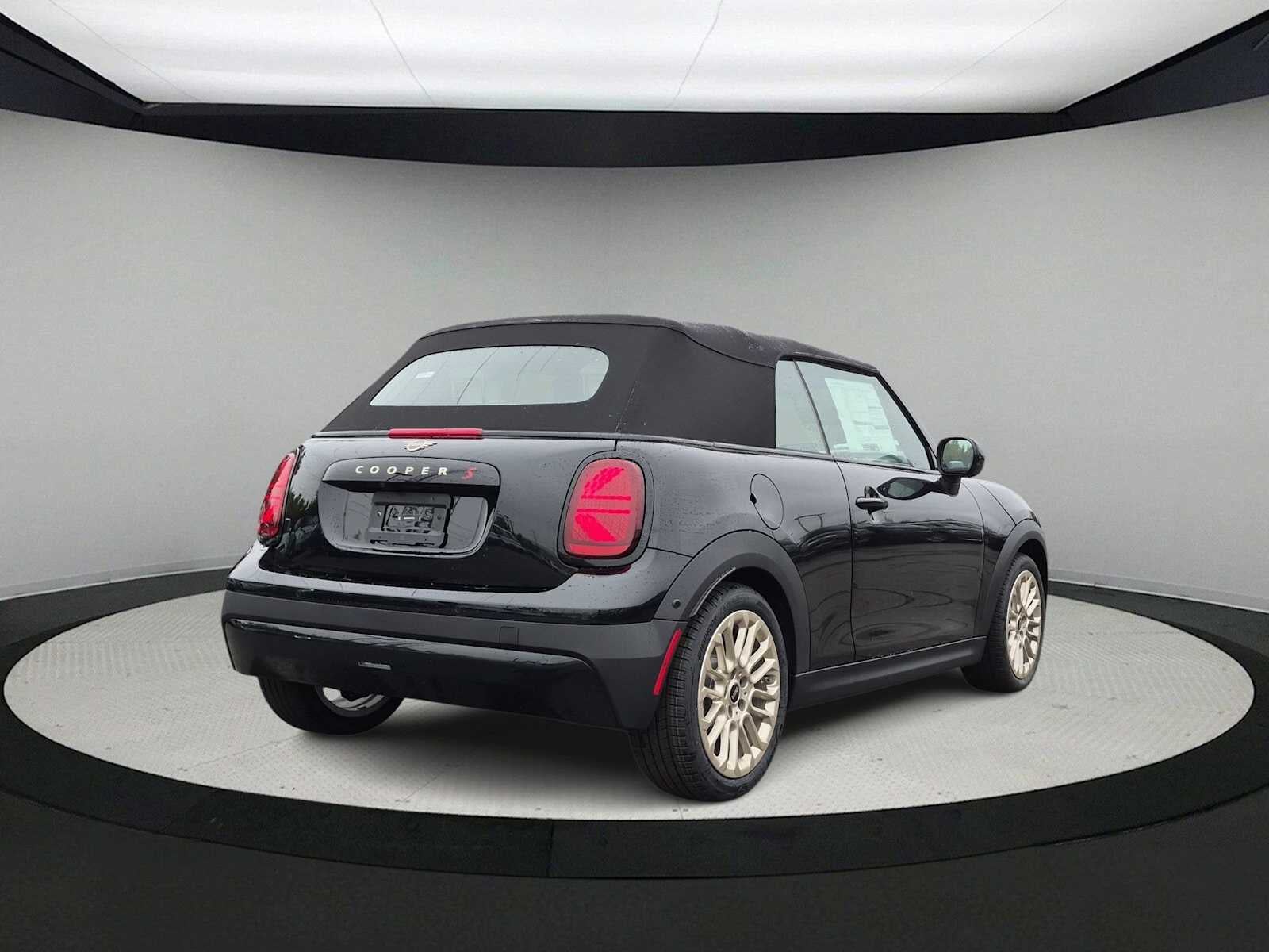 2027 MINI CONVERTIBLE SIGNATURE PLUS