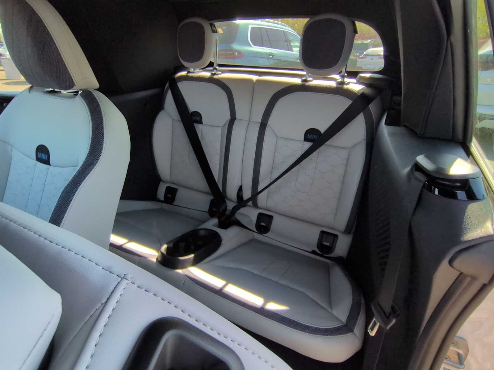 2026 MINI CONVERTIBLE SIGNATURE PLUS