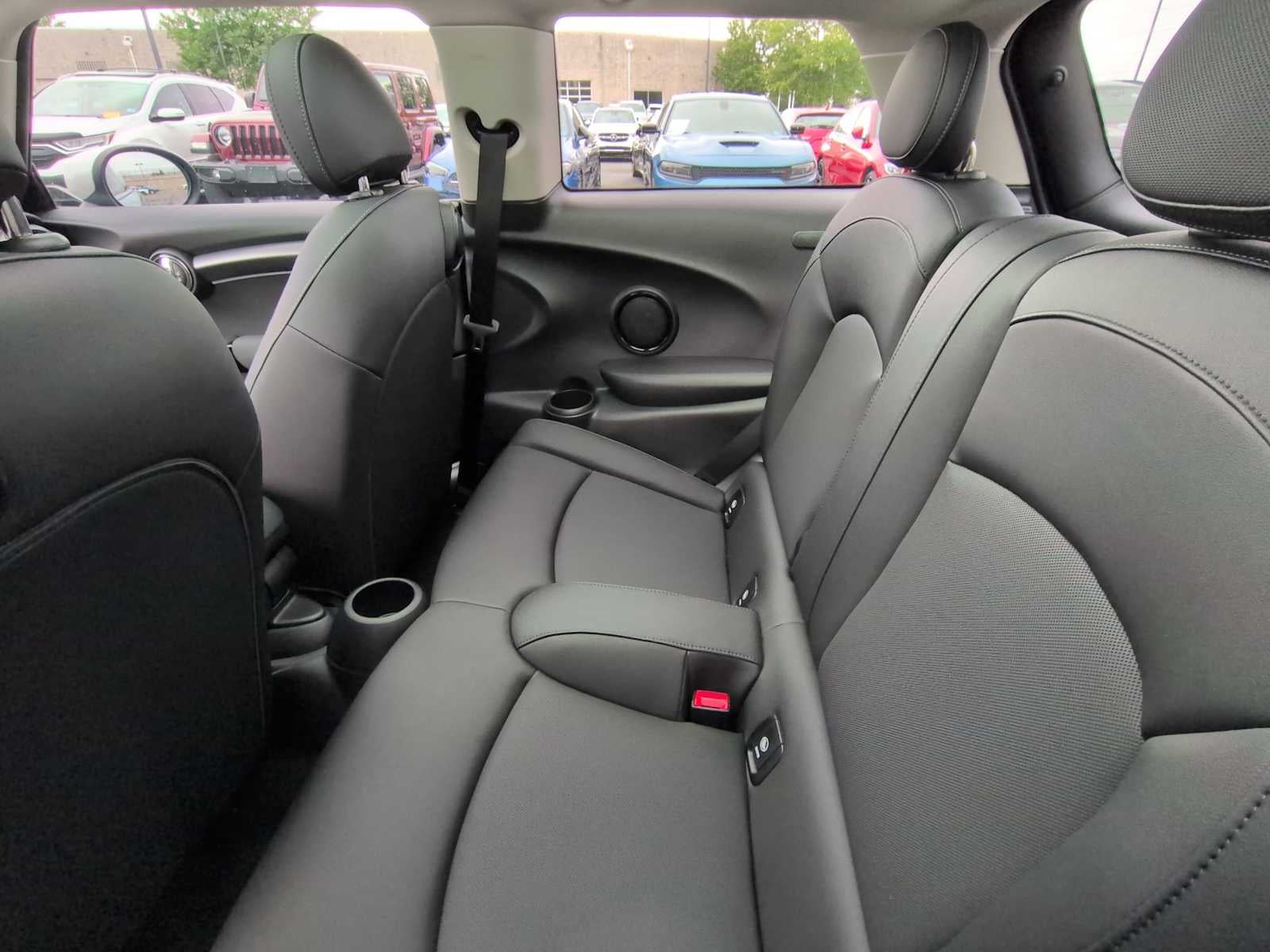 2024 MINI HARDTOP 2 DOOR Cooper