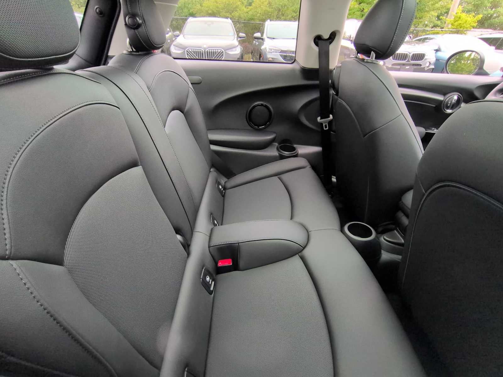2024 MINI HARDTOP 2 DOOR Cooper