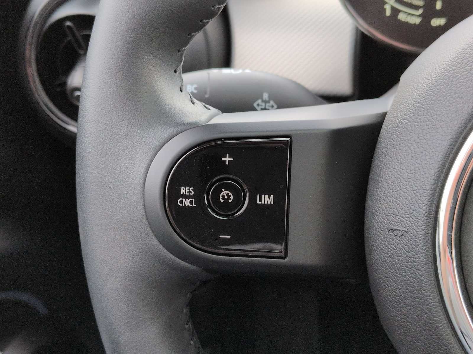 2024 MINI HARDTOP 2 DOOR Cooper