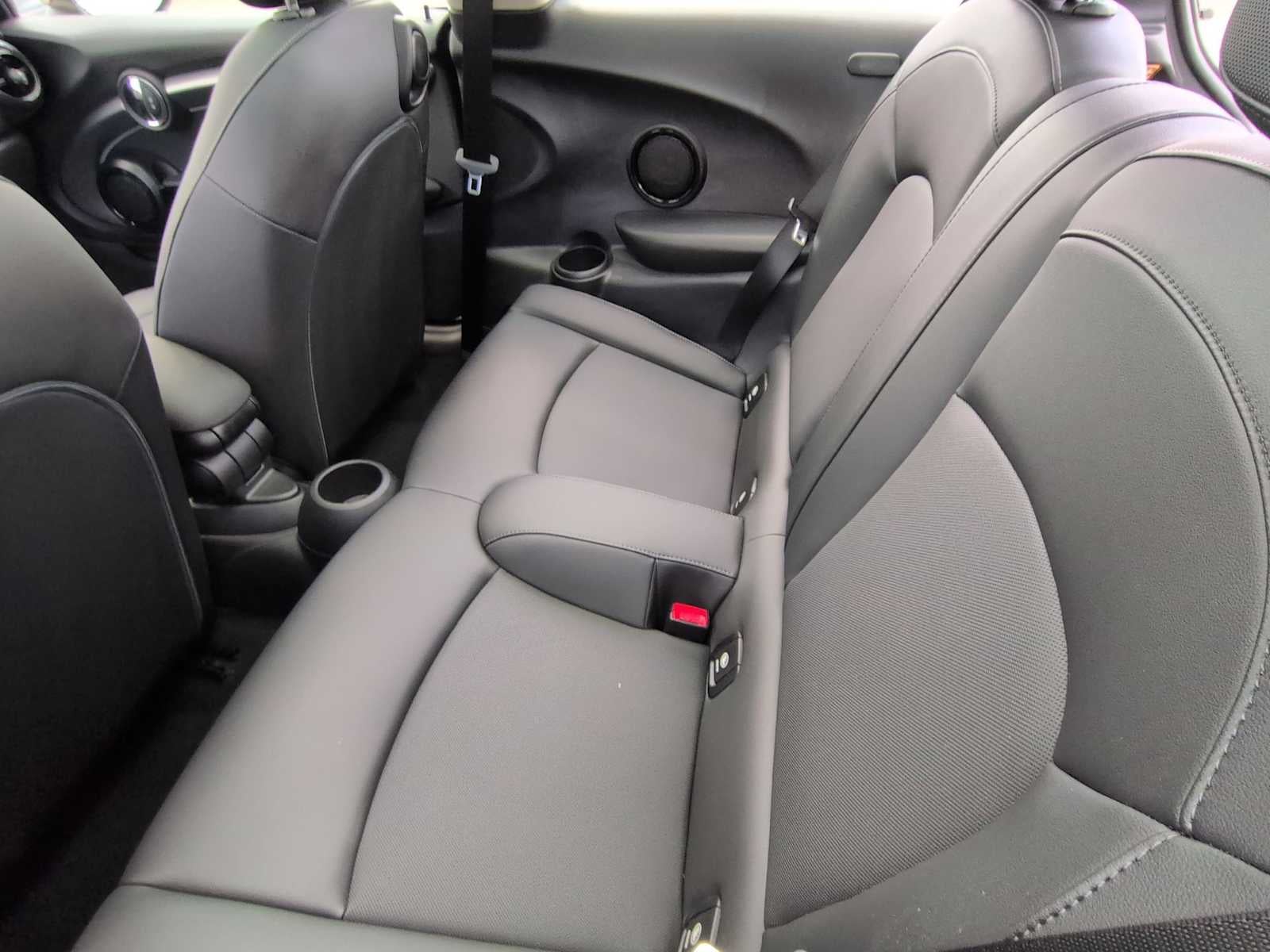 2022 MINI HARDTOP 2 DOOR SIGNATURE