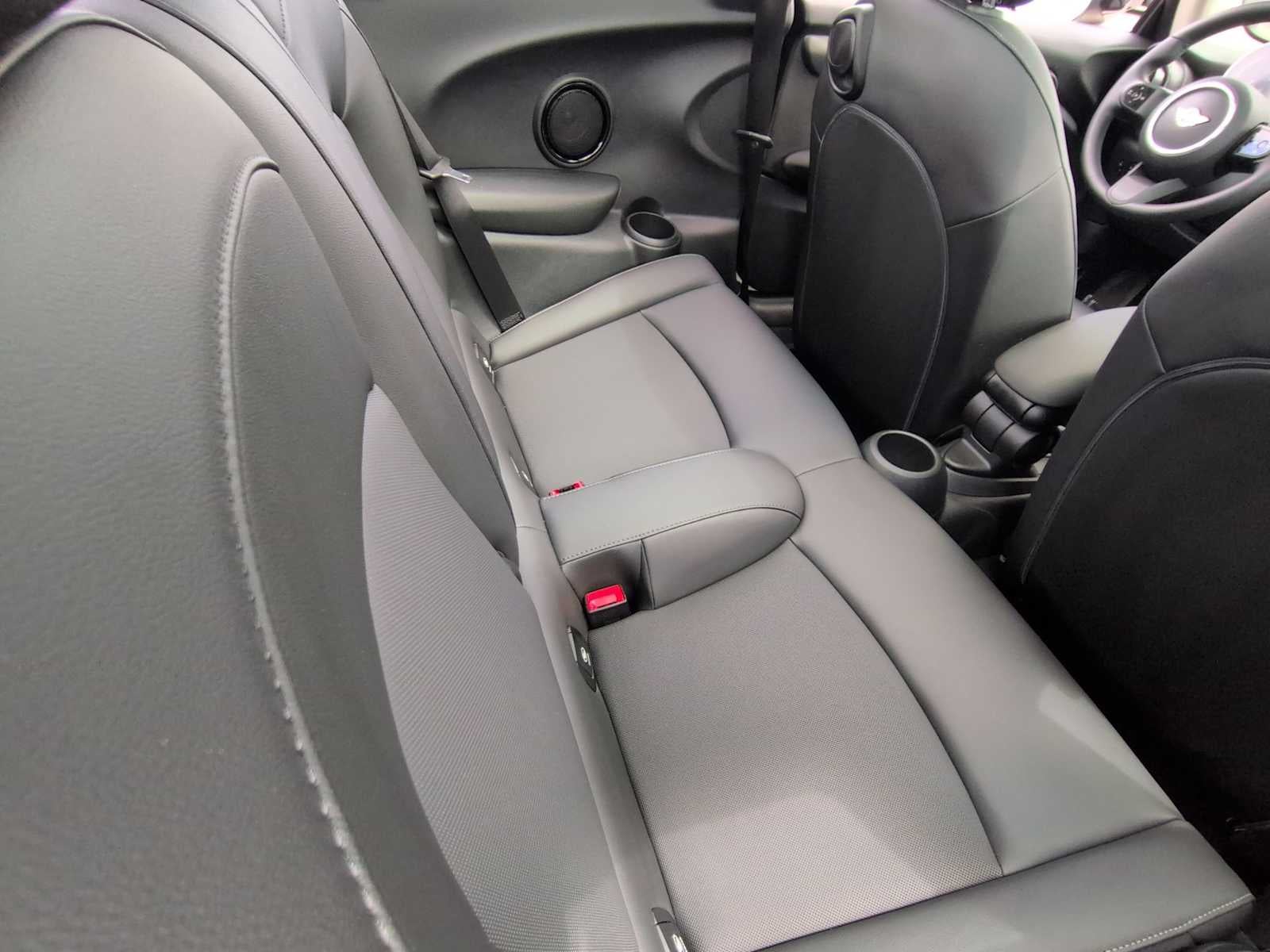 2022 MINI HARDTOP 2 DOOR SIGNATURE