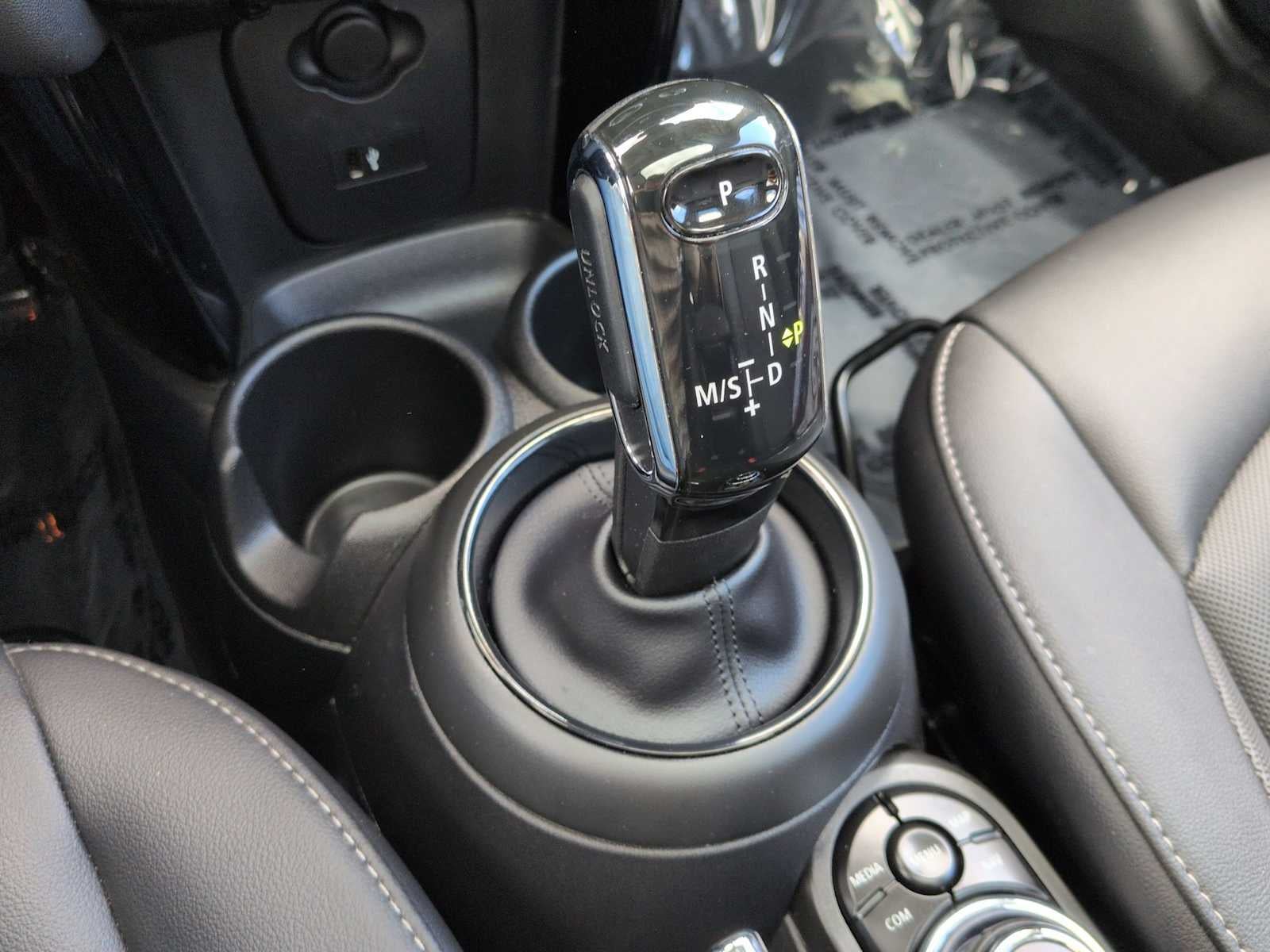 2022 MINI HARDTOP 2 DOOR SIGNATURE