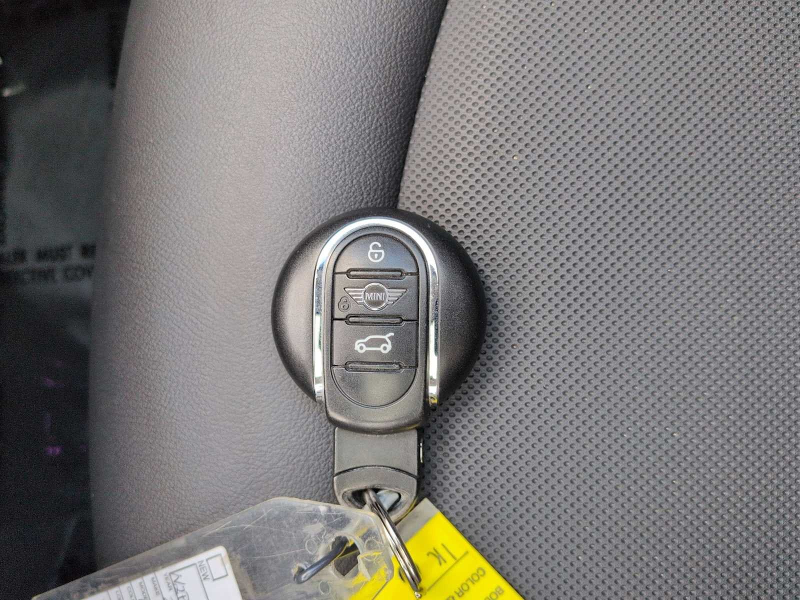 2022 MINI HARDTOP 2 DOOR SIGNATURE