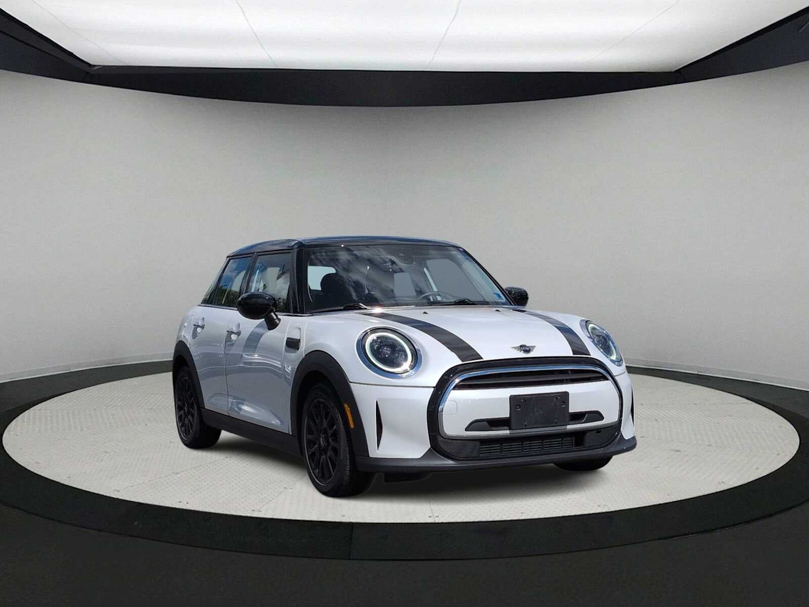 2024 MINI HARDTOP 4 DOOR Cooper