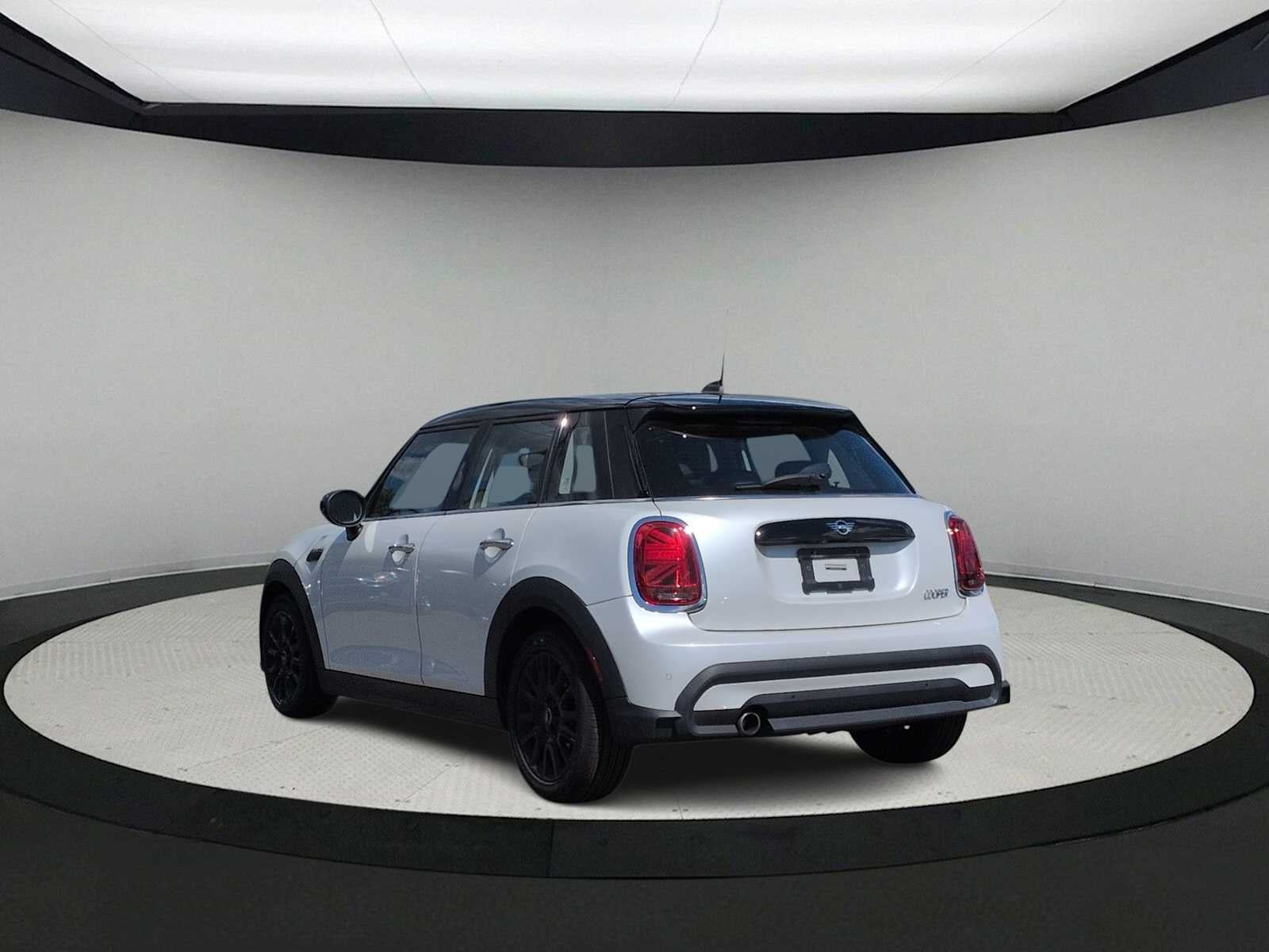 2024 MINI HARDTOP 4 DOOR Cooper