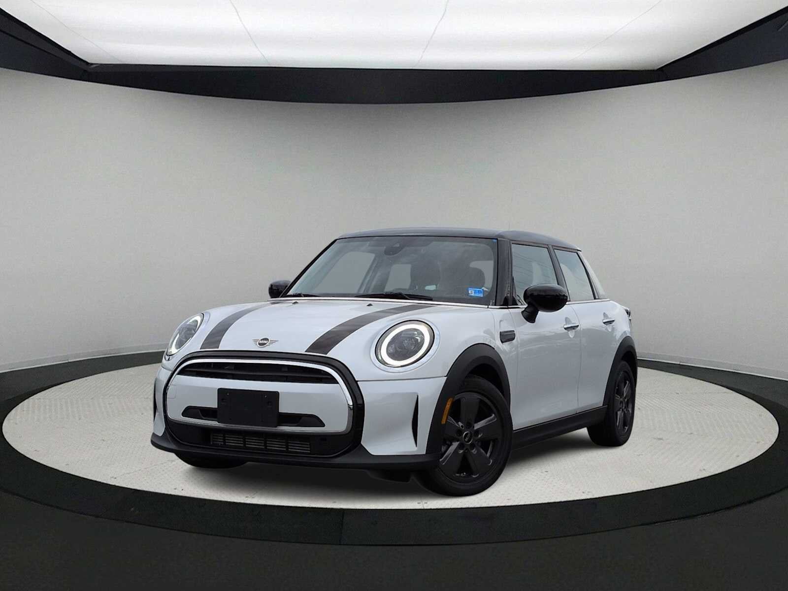 2024 MINI HARDTOP 4 DOOR Cooper