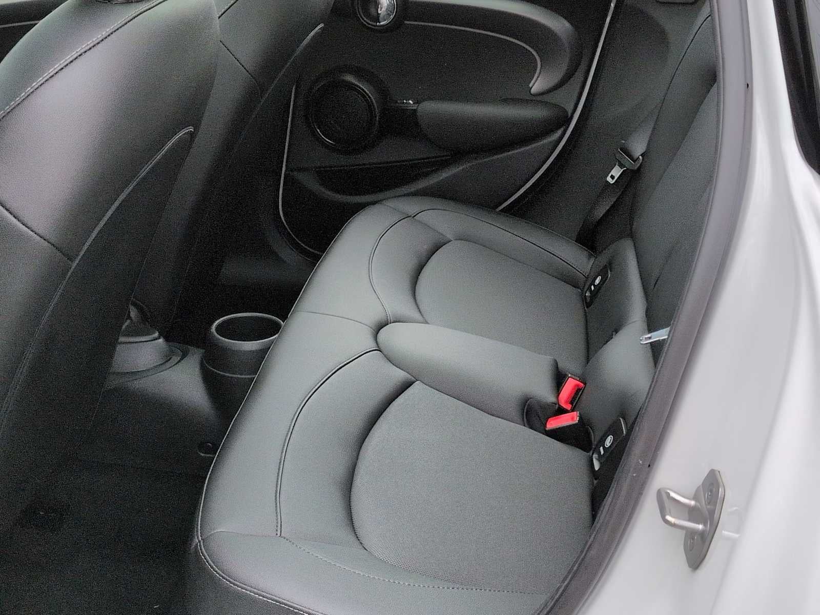 2024 MINI HARDTOP 4 DOOR Cooper