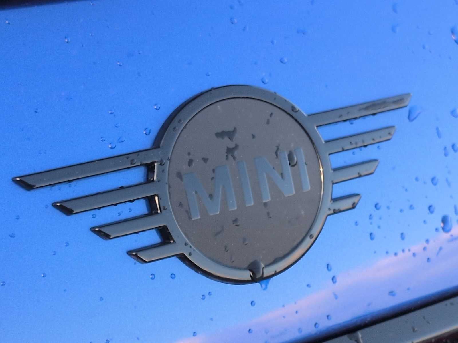 2026 MINI 2 DOOR ICONIC