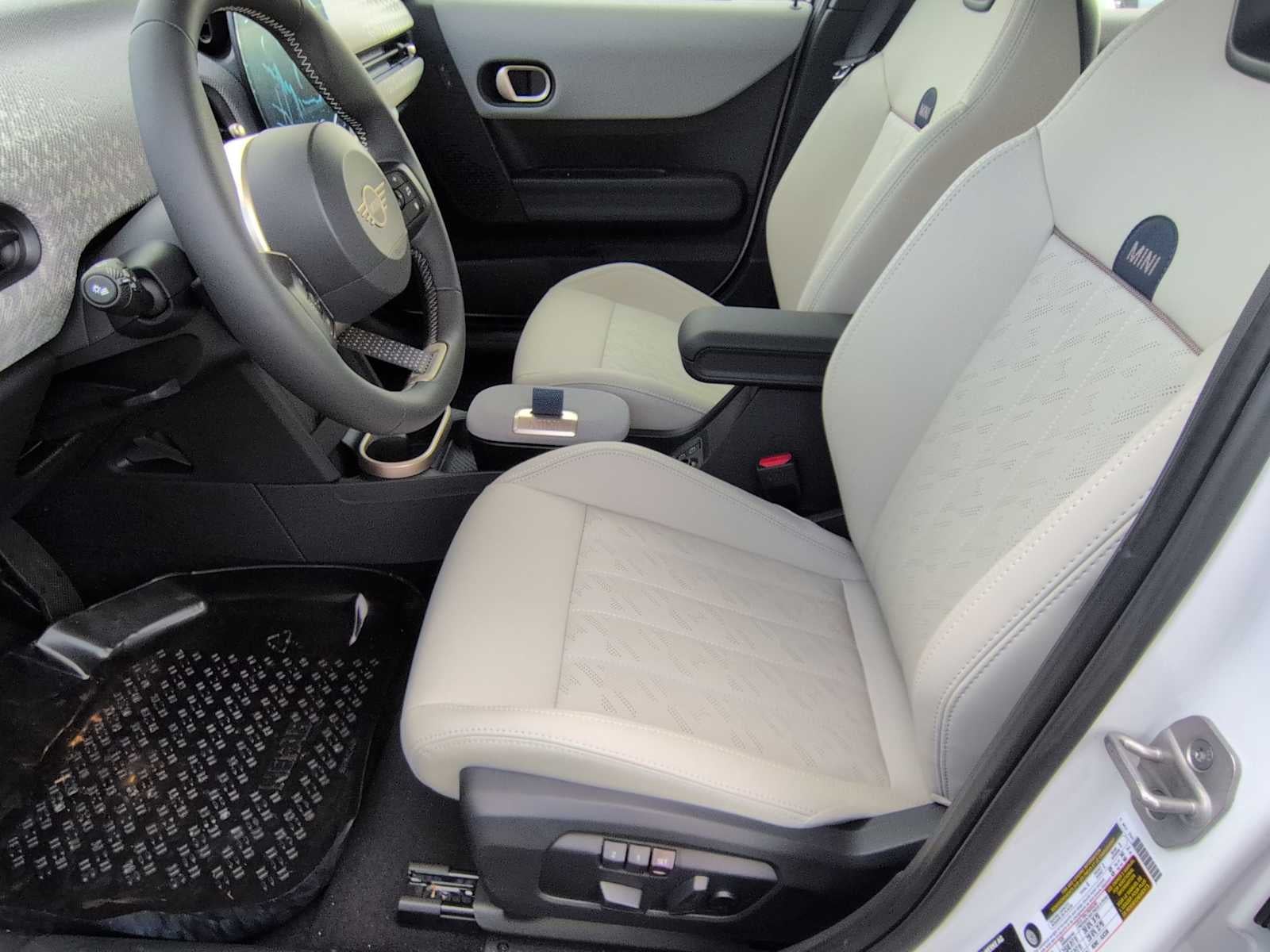 2026 MINI 4 DOOR SIGNATURE PLUS