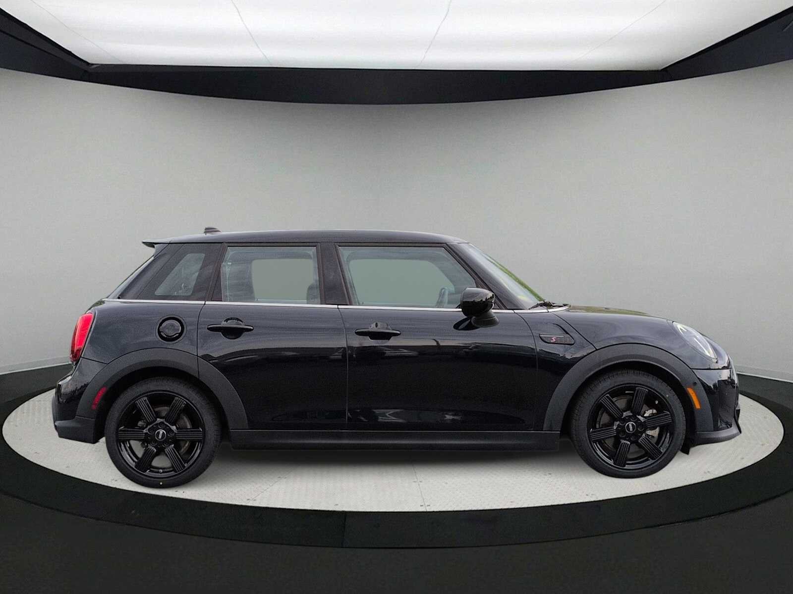 2024 MINI HARDTOP 4 DOOR Cooper S