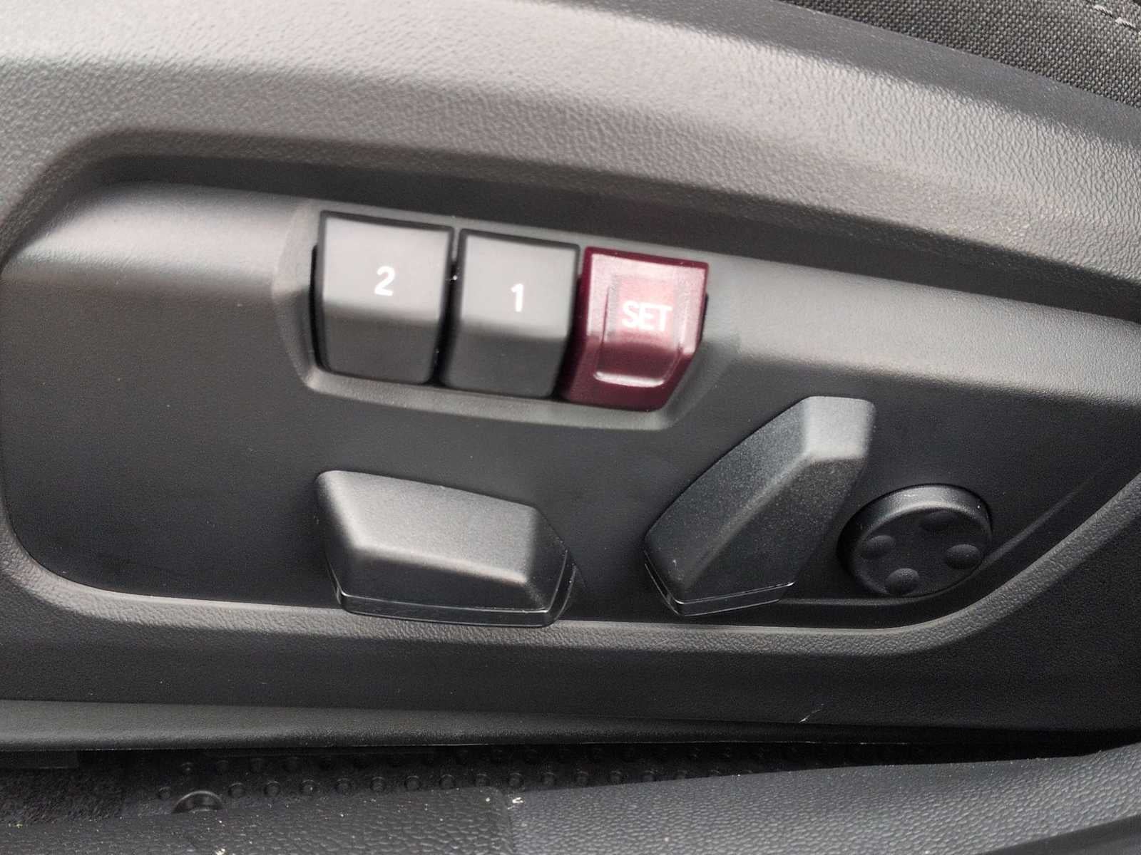 2026 MINI 4 DOOR ICONIC