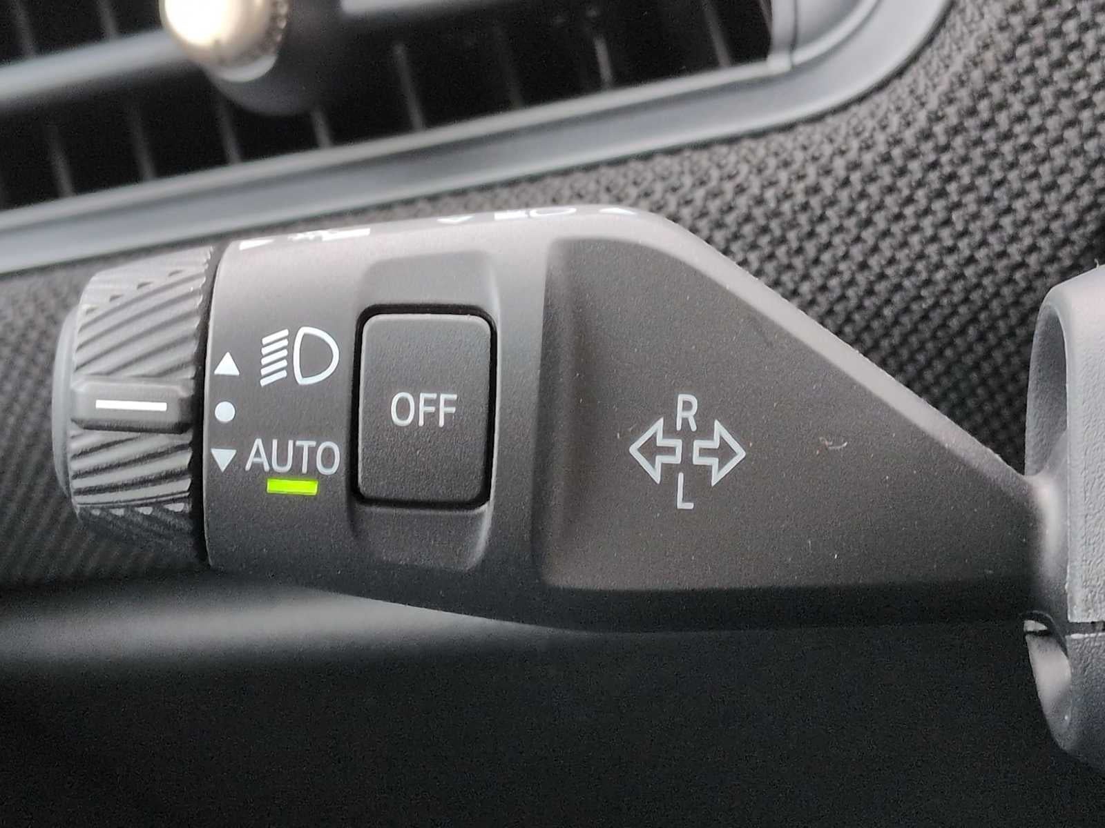 2026 MINI 4 DOOR ICONIC