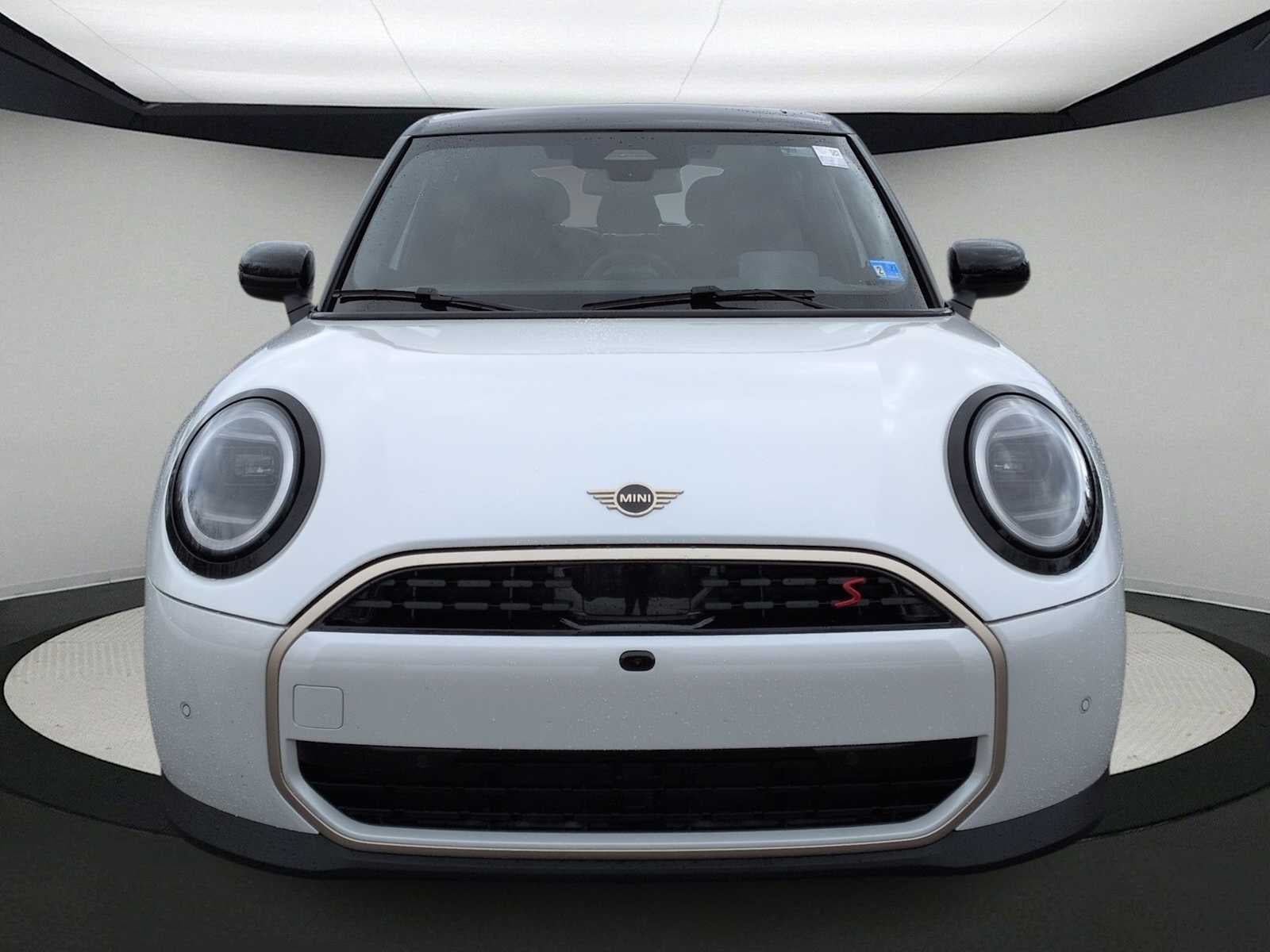 2026 MINI 4 DOOR ICONIC