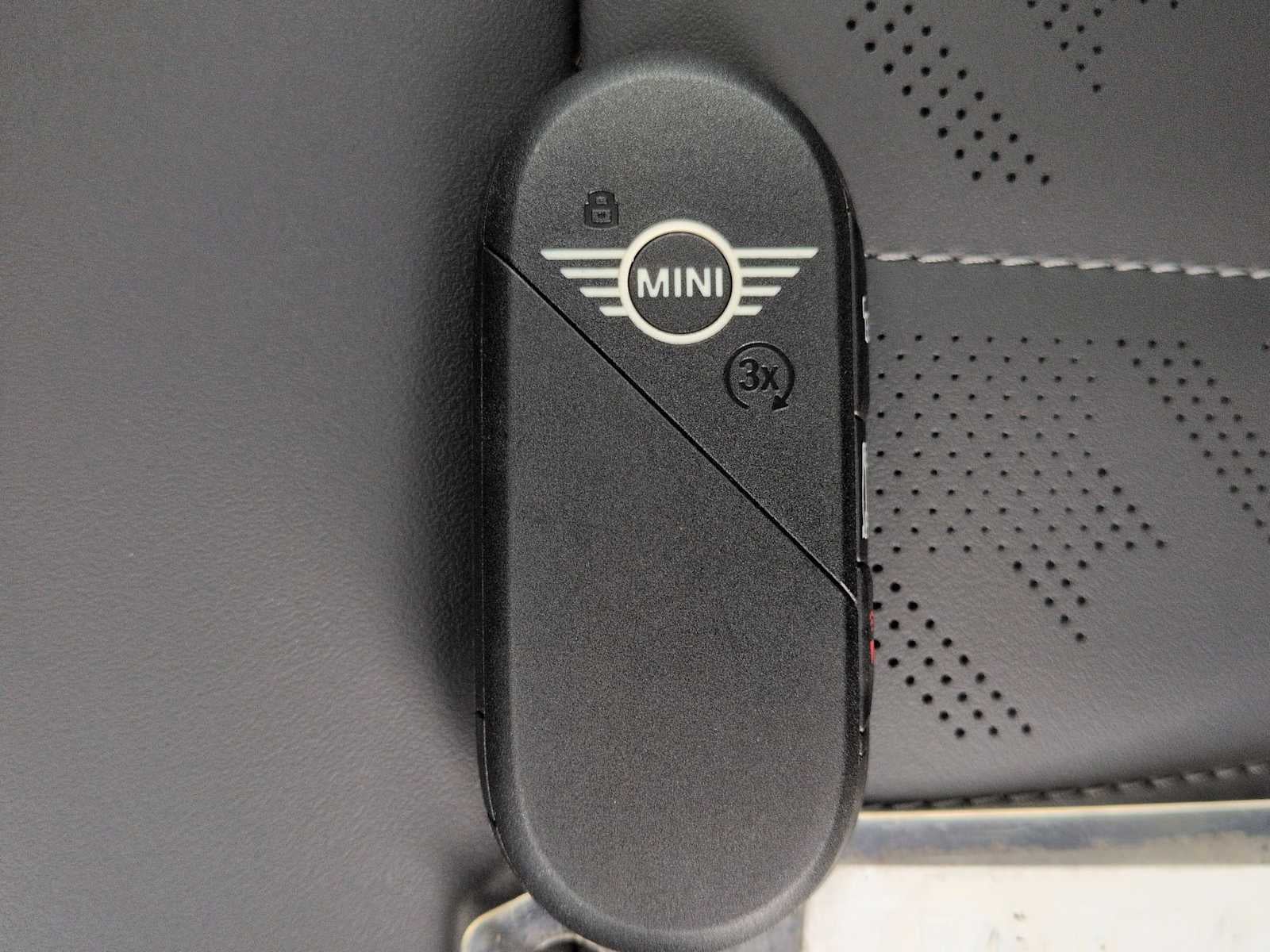 2026 MINI 4 DOOR ICONIC