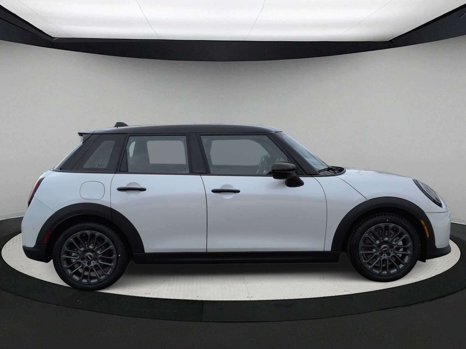 2026 MINI 4 DOOR ICONIC