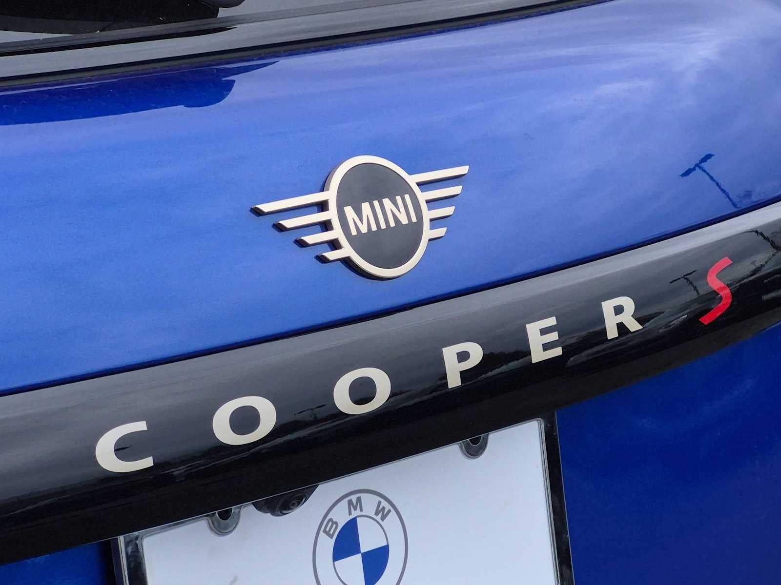 2027 MINI 4 DOOR ICONIC