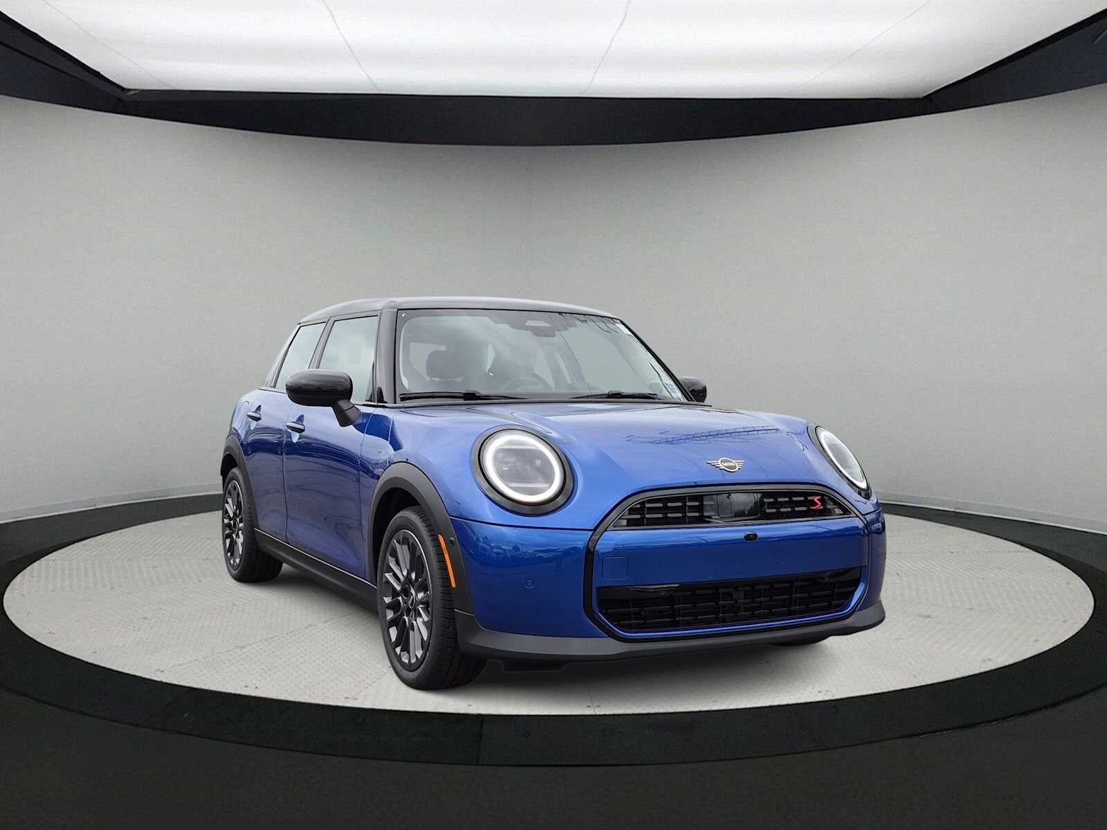 2027 MINI 4 DOOR ICONIC