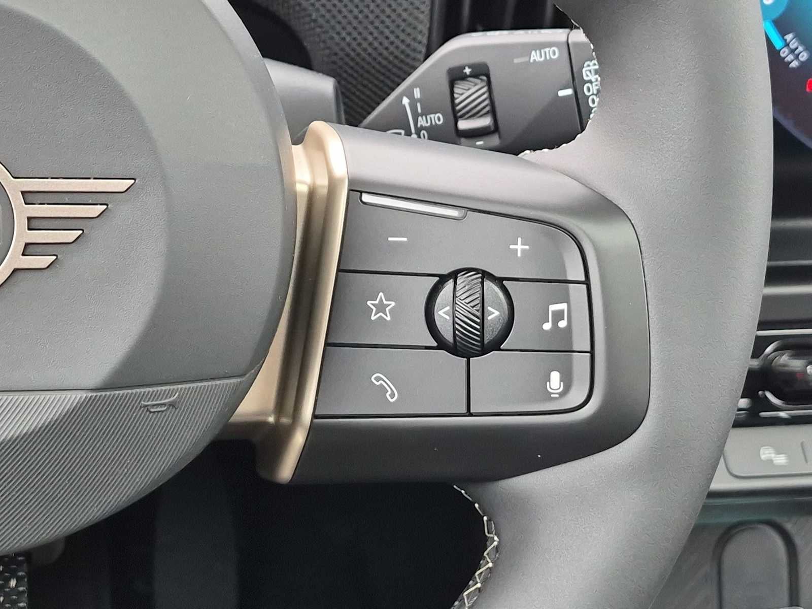 2027 MINI 4 DOOR ICONIC