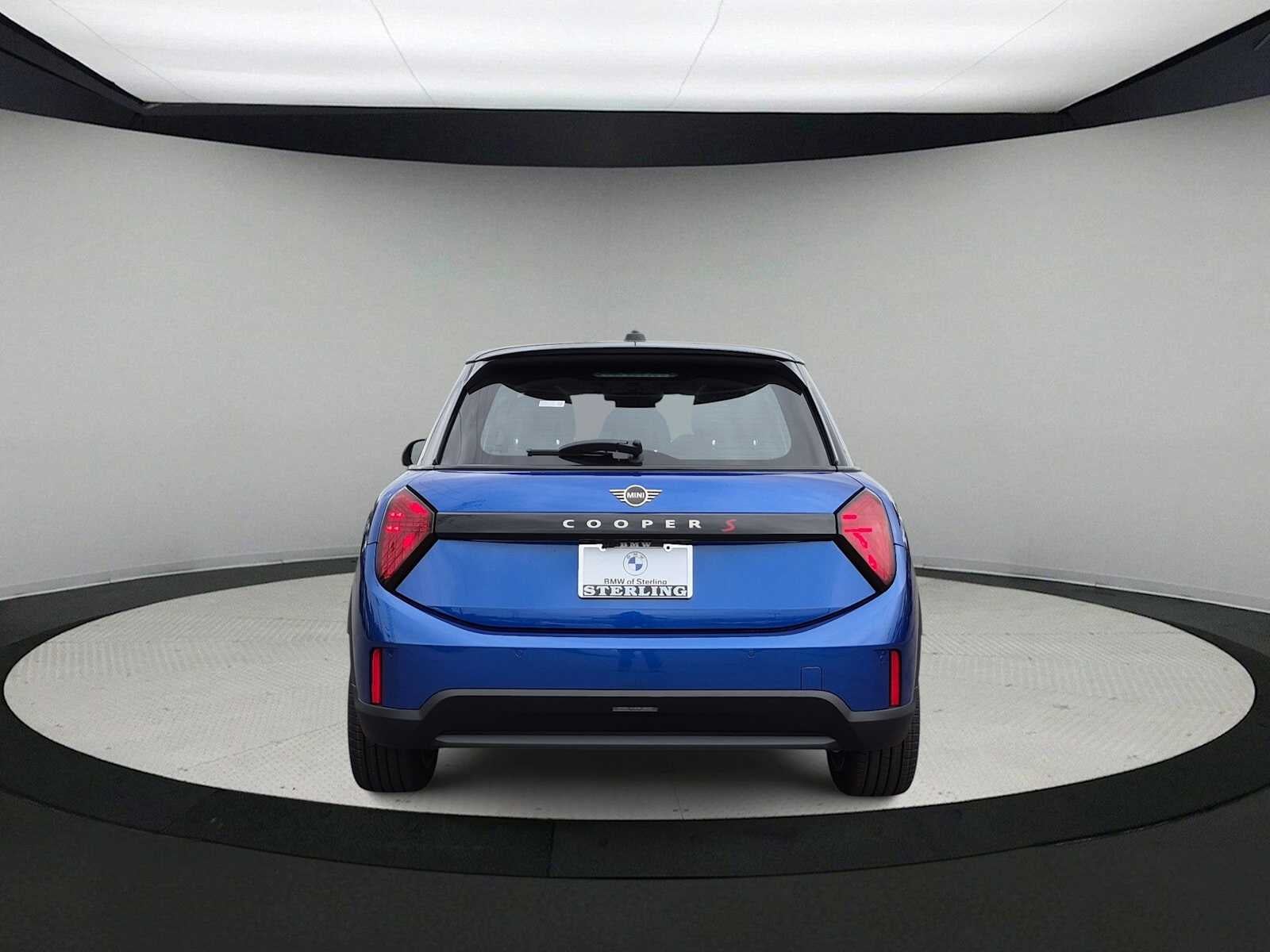 2027 MINI 4 DOOR ICONIC