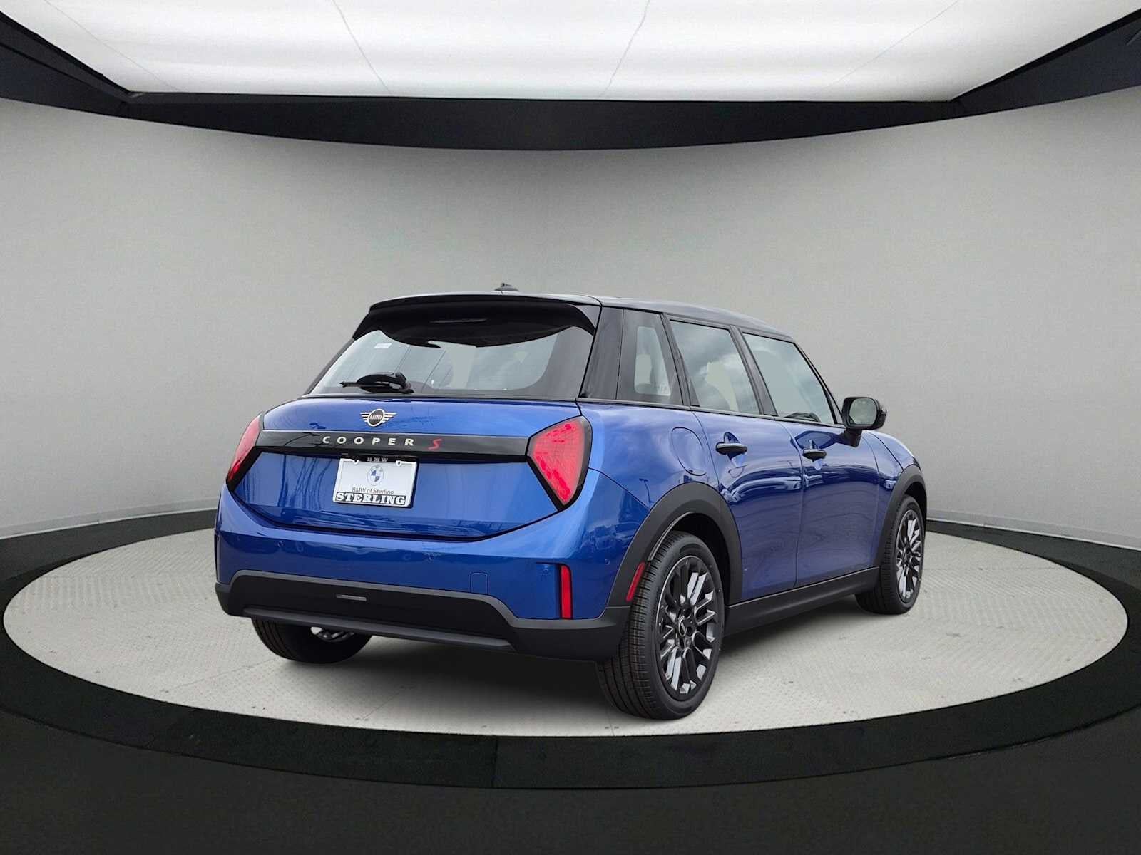 2027 MINI 4 DOOR ICONIC