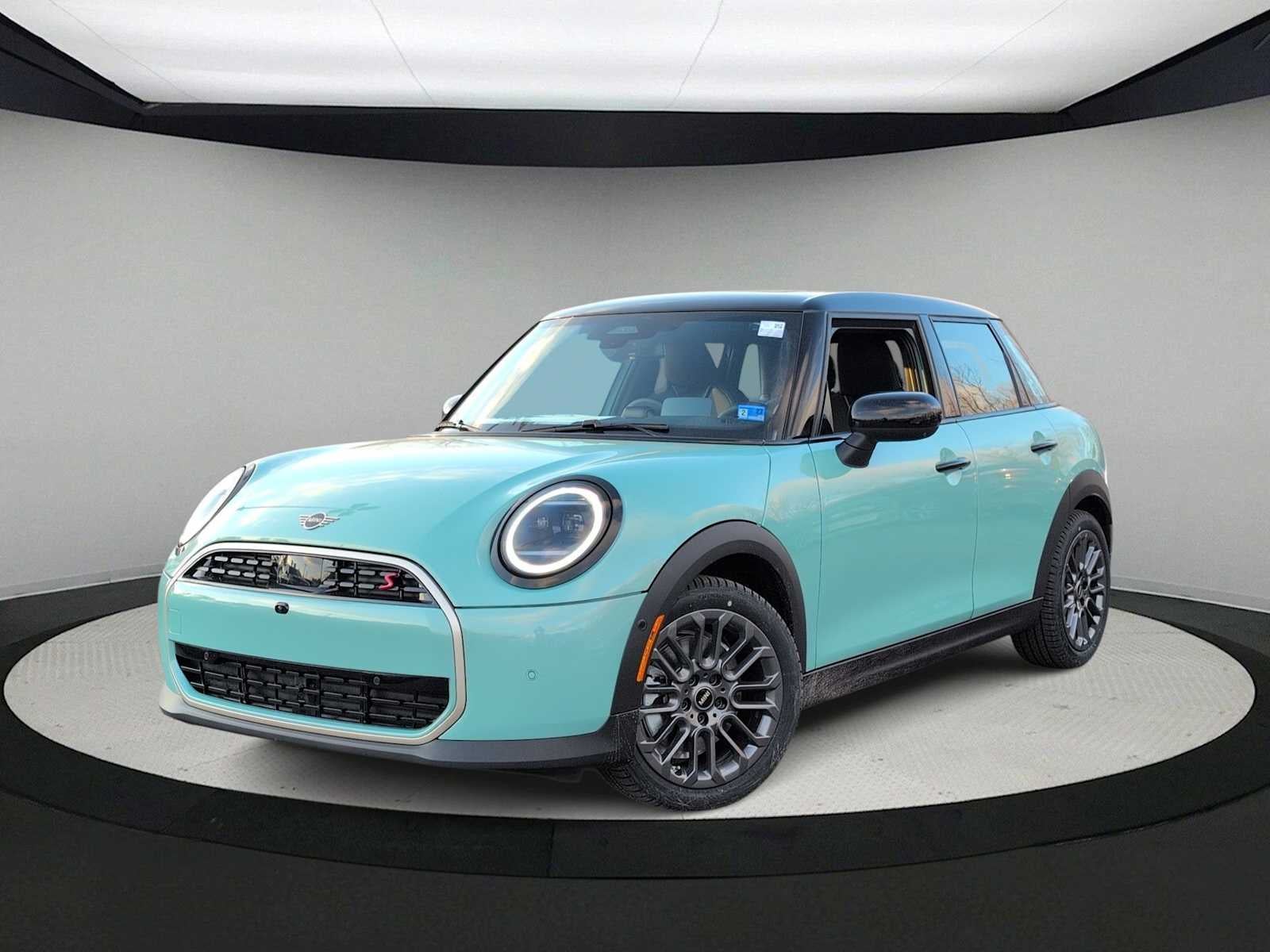 2026 MINI 4 DOOR ICONIC
