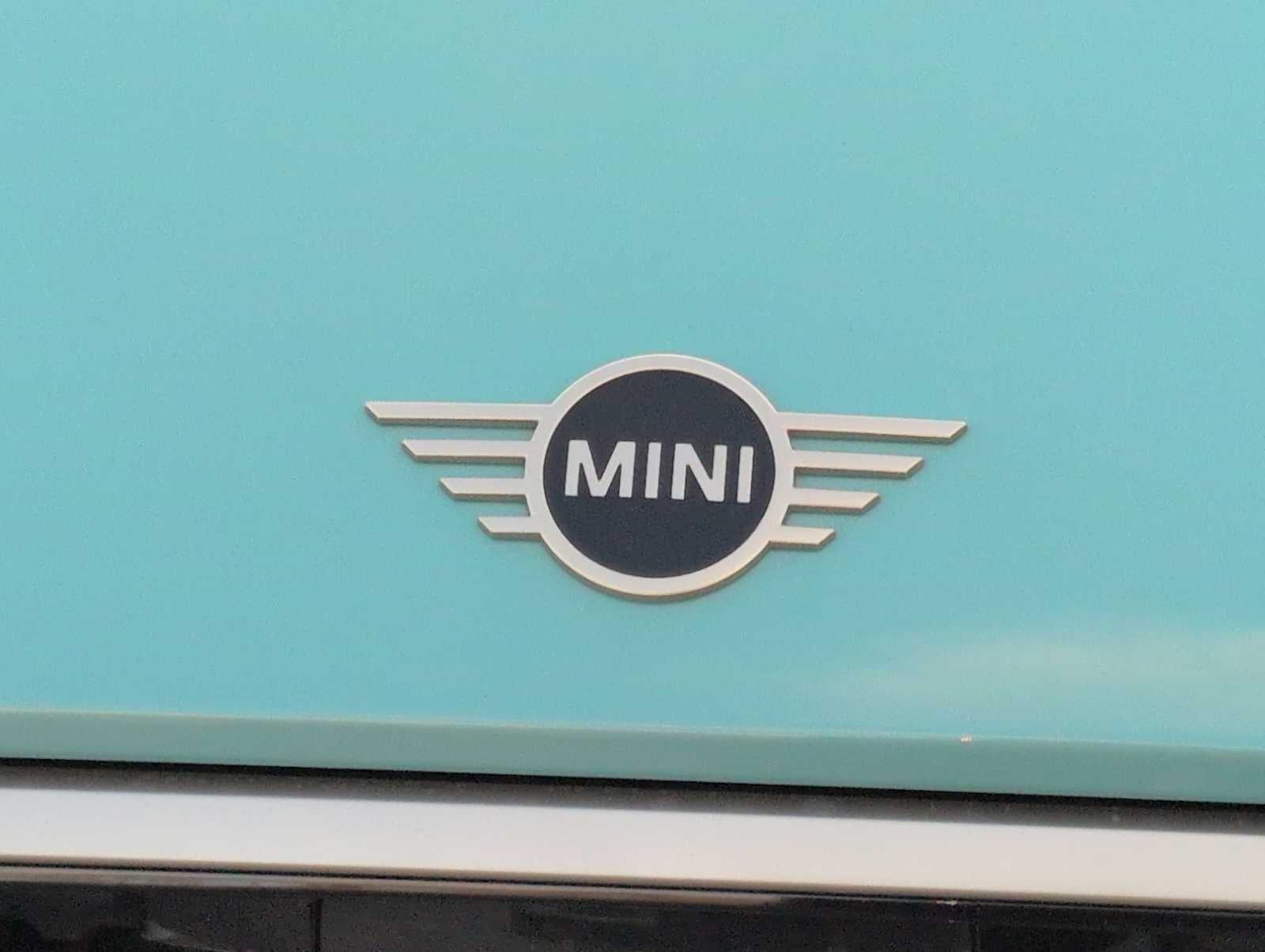 2026 MINI 4 DOOR ICONIC