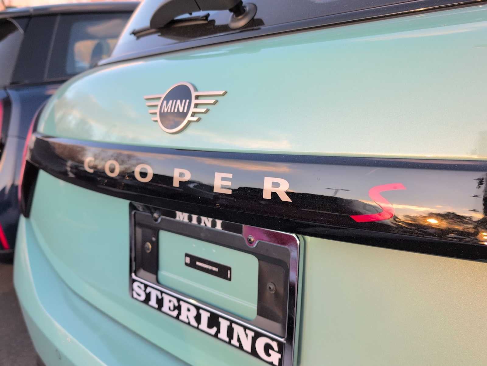 2026 MINI 4 DOOR ICONIC