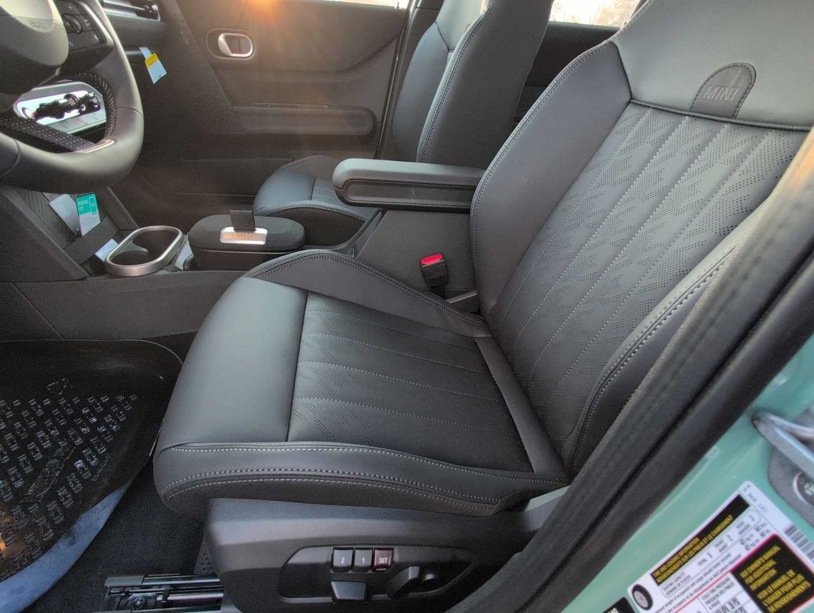 2026 MINI 4 DOOR ICONIC