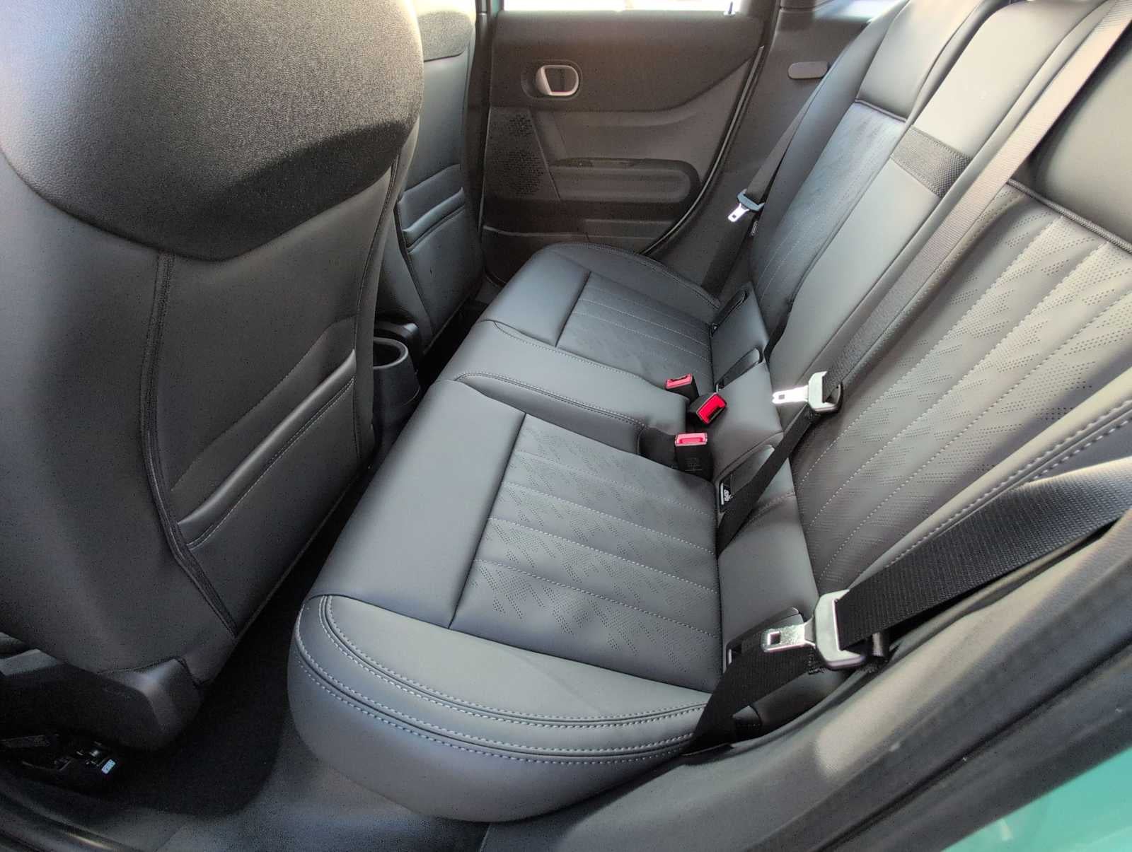 2026 MINI 4 DOOR ICONIC