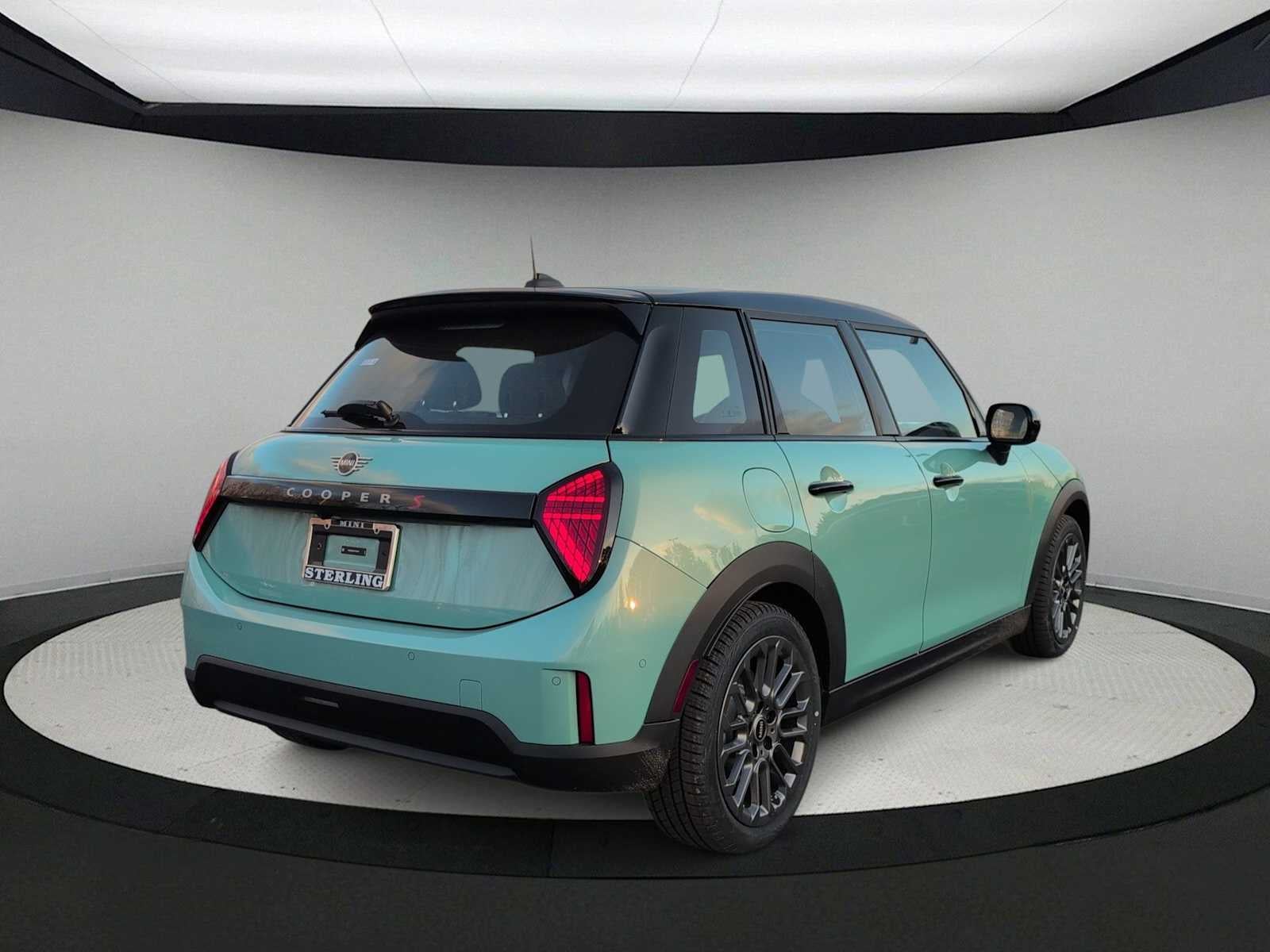 2026 MINI 4 DOOR ICONIC