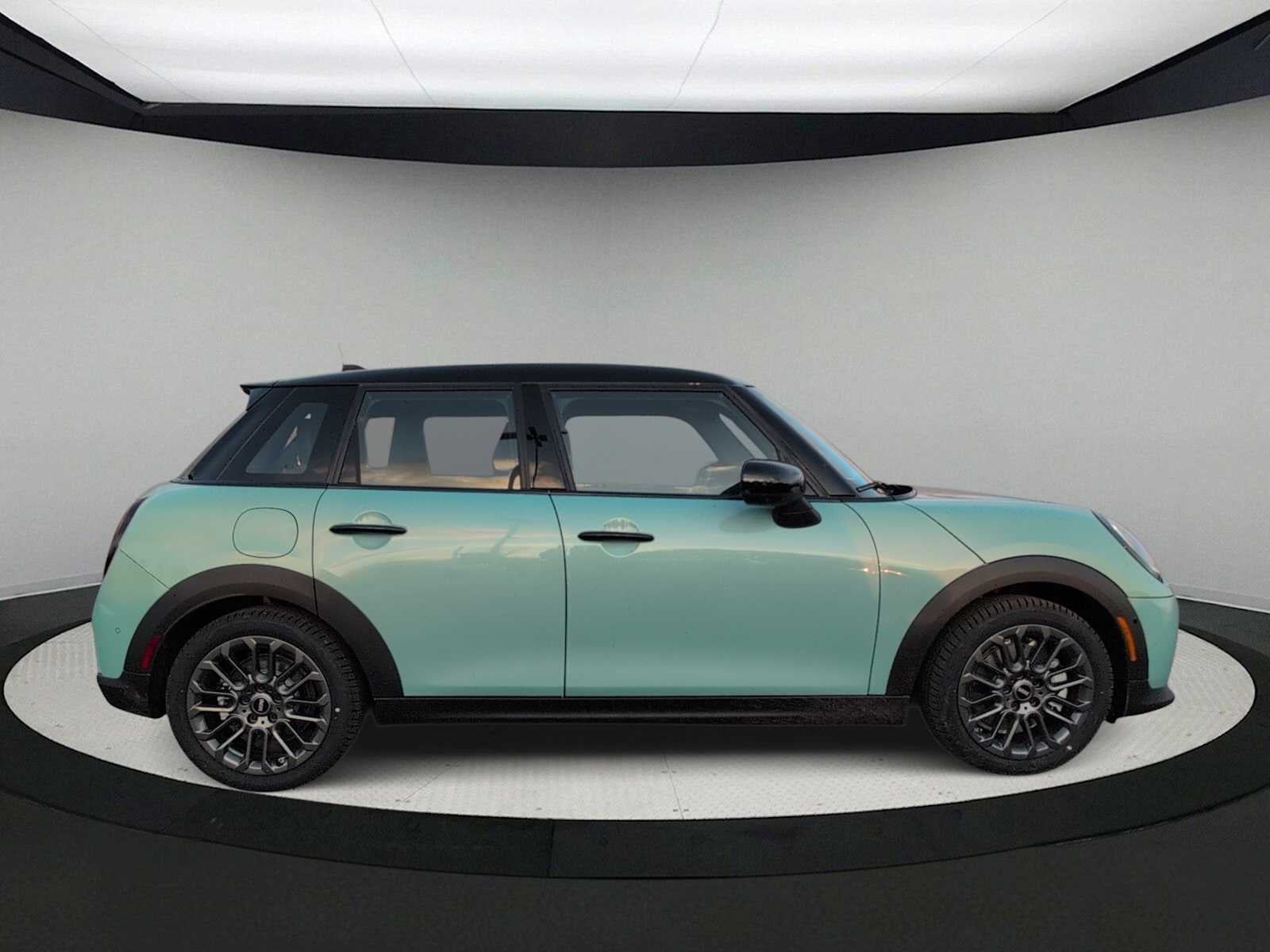 2026 MINI 4 DOOR ICONIC