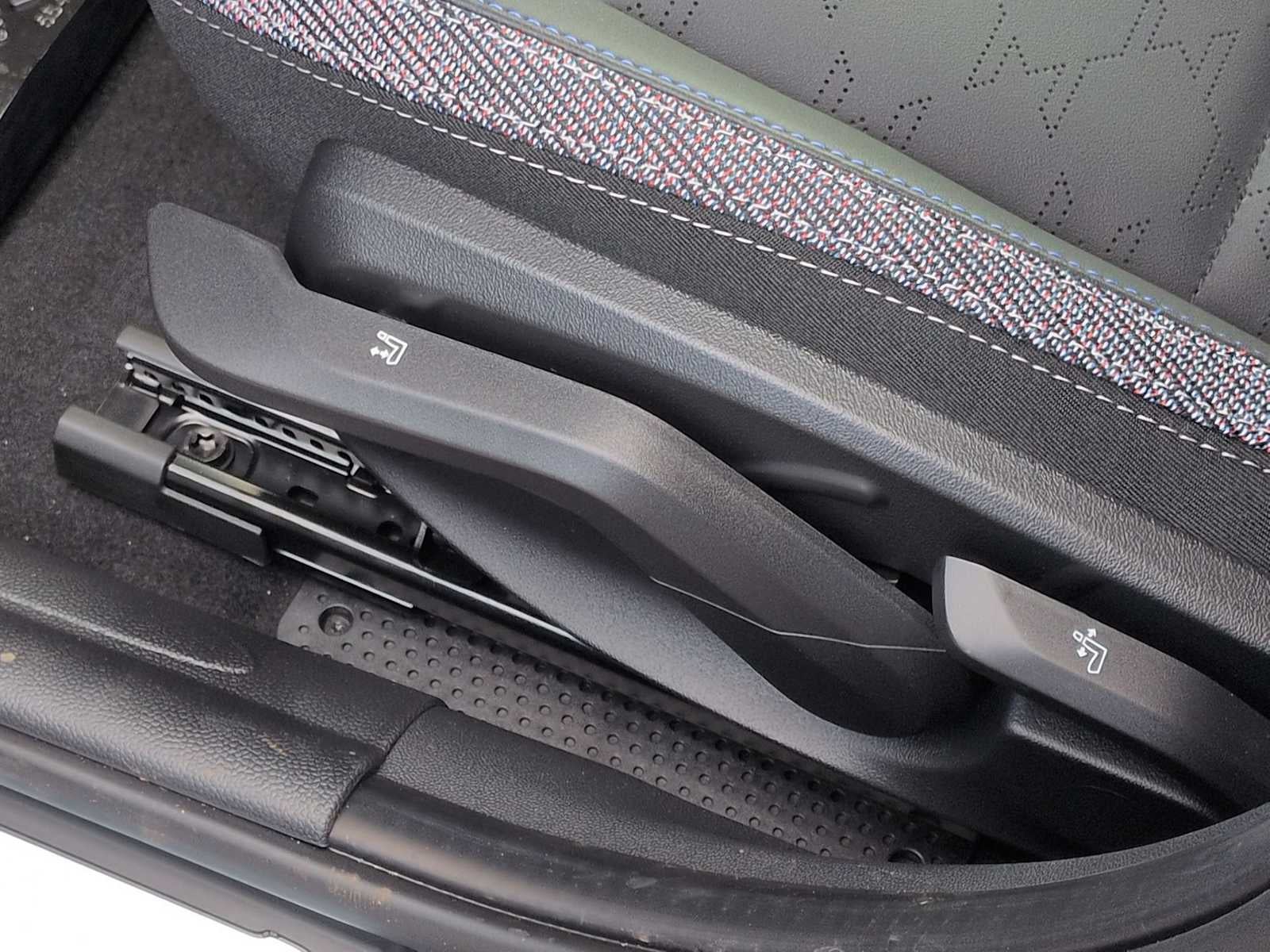 2026 MINI 4 DOOR SIGNATURE PLUS