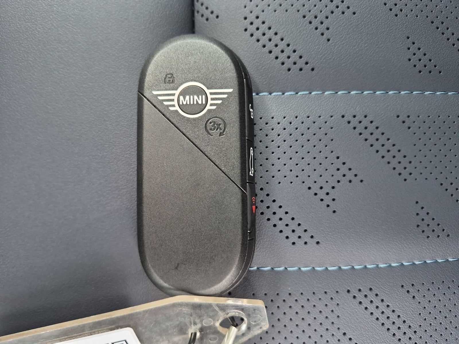 2027 MINI 4 DOOR ICONIC