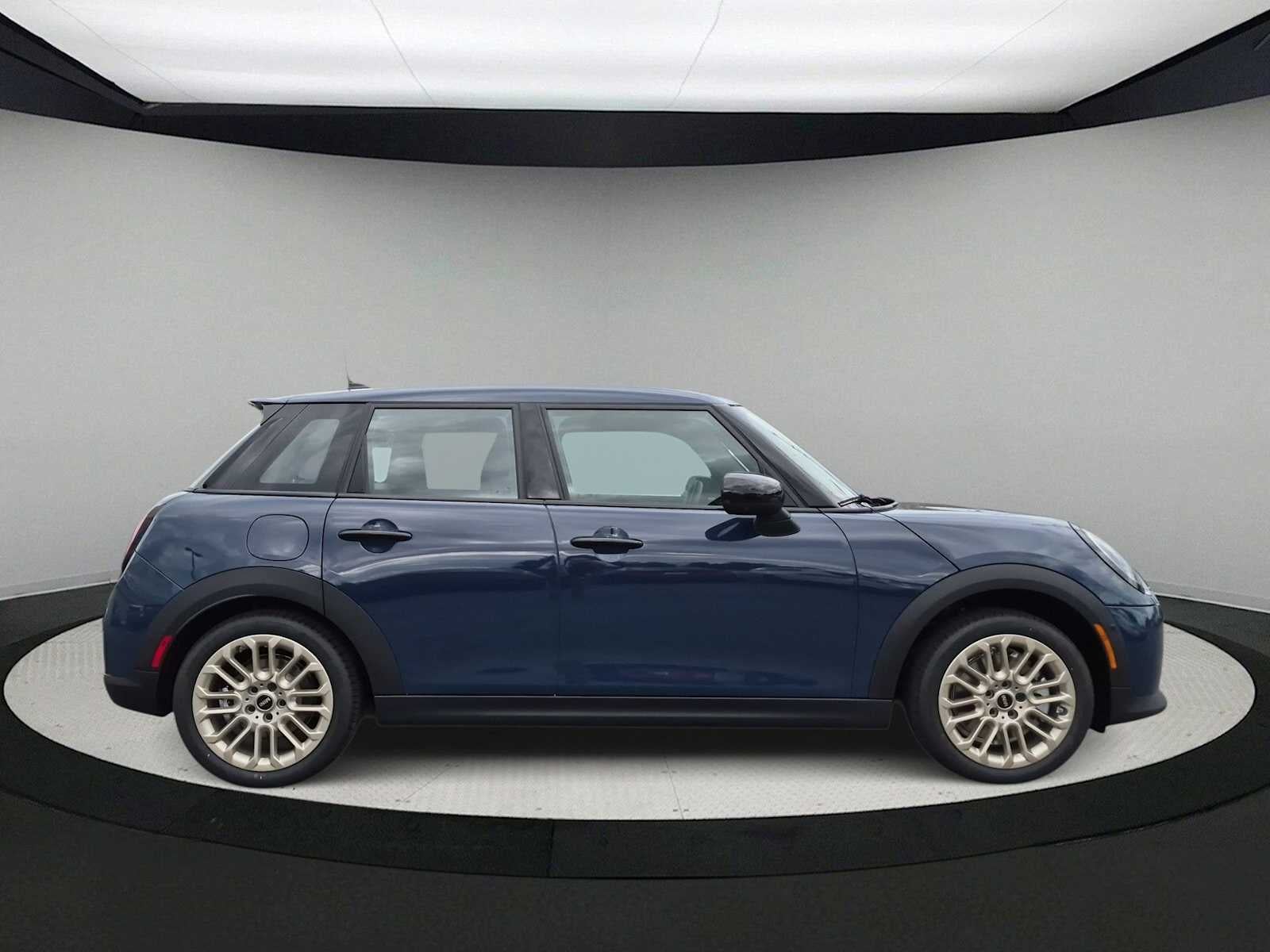 2027 MINI 4 DOOR ICONIC