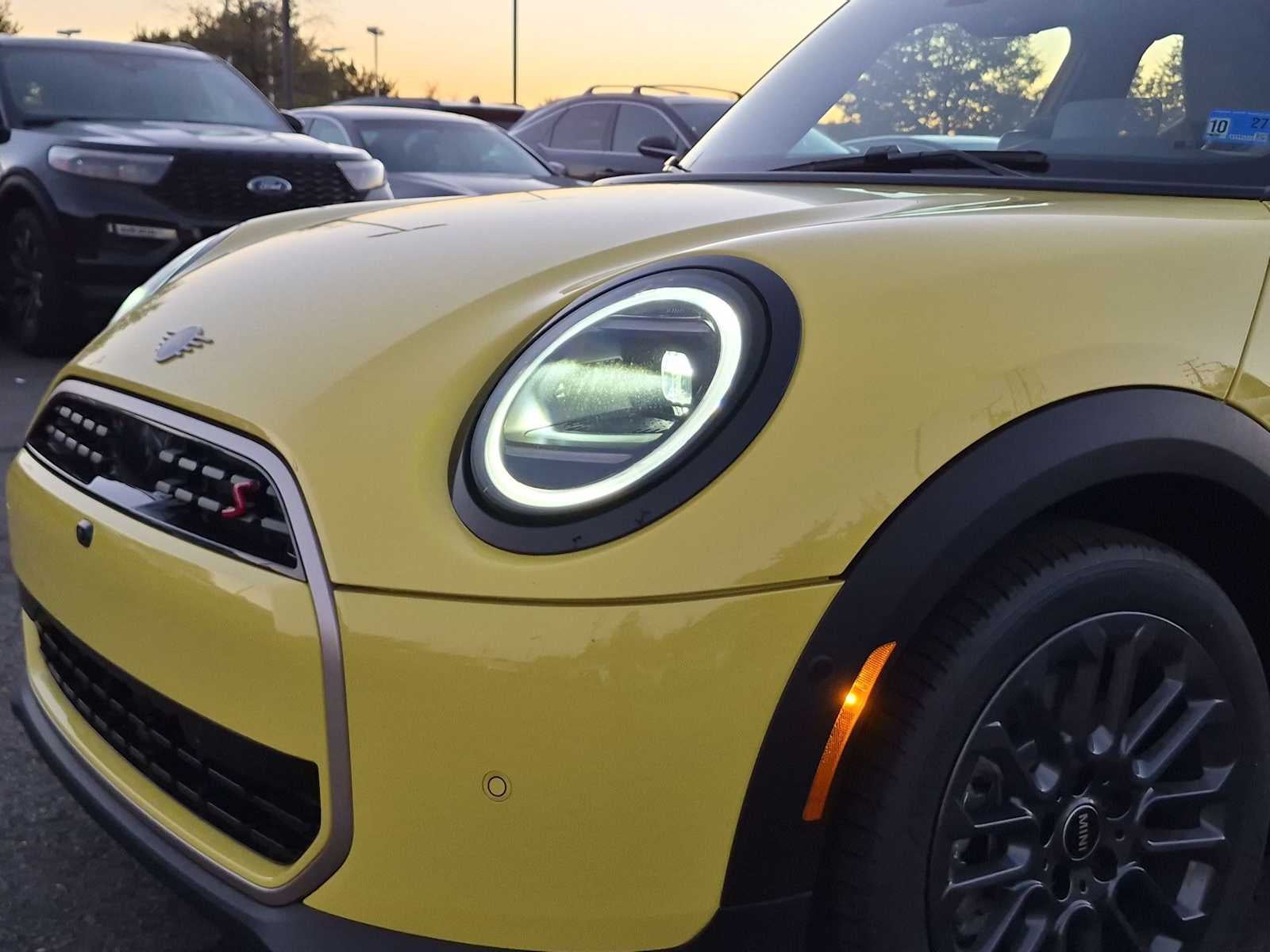 2027 MINI 4 DOOR ICONIC