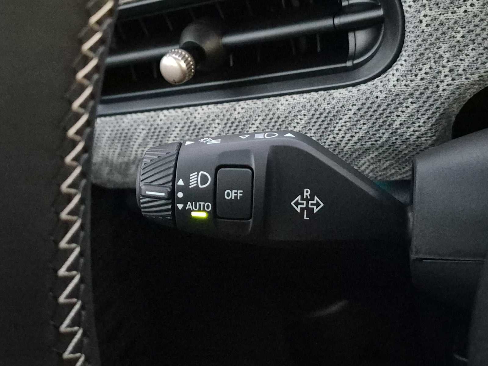 2027 MINI 4 DOOR ICONIC