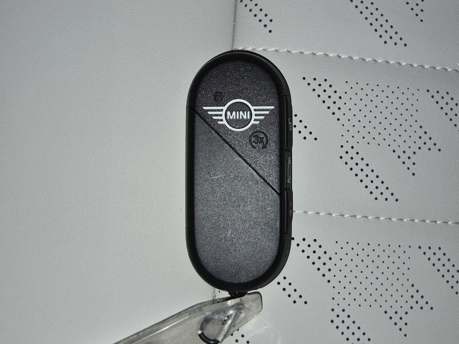 2027 MINI 4 DOOR ICONIC