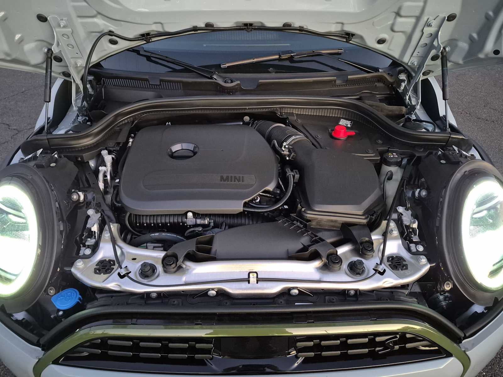 2027 MINI 4 DOOR ICONIC