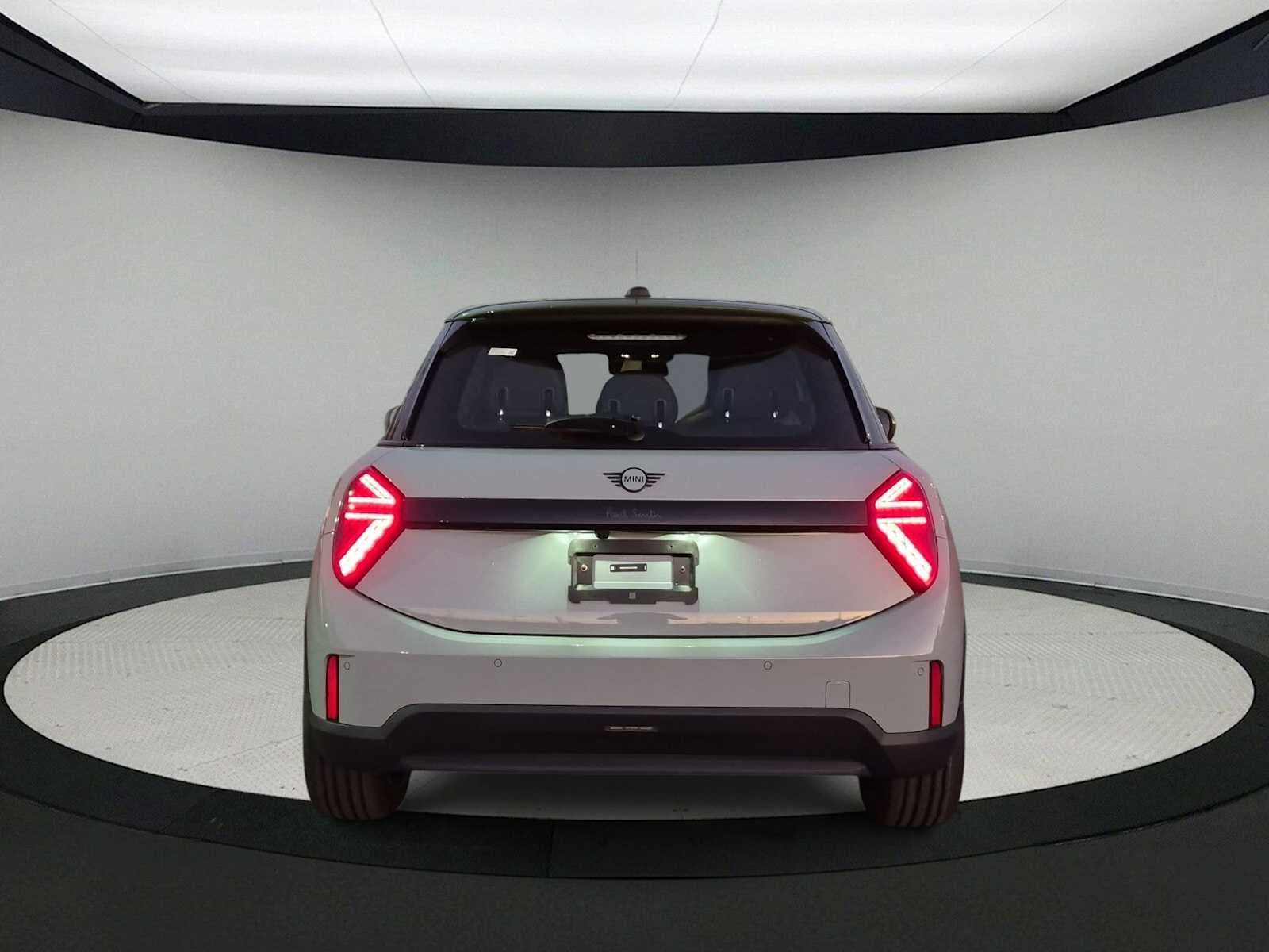 2027 MINI 4 DOOR ICONIC